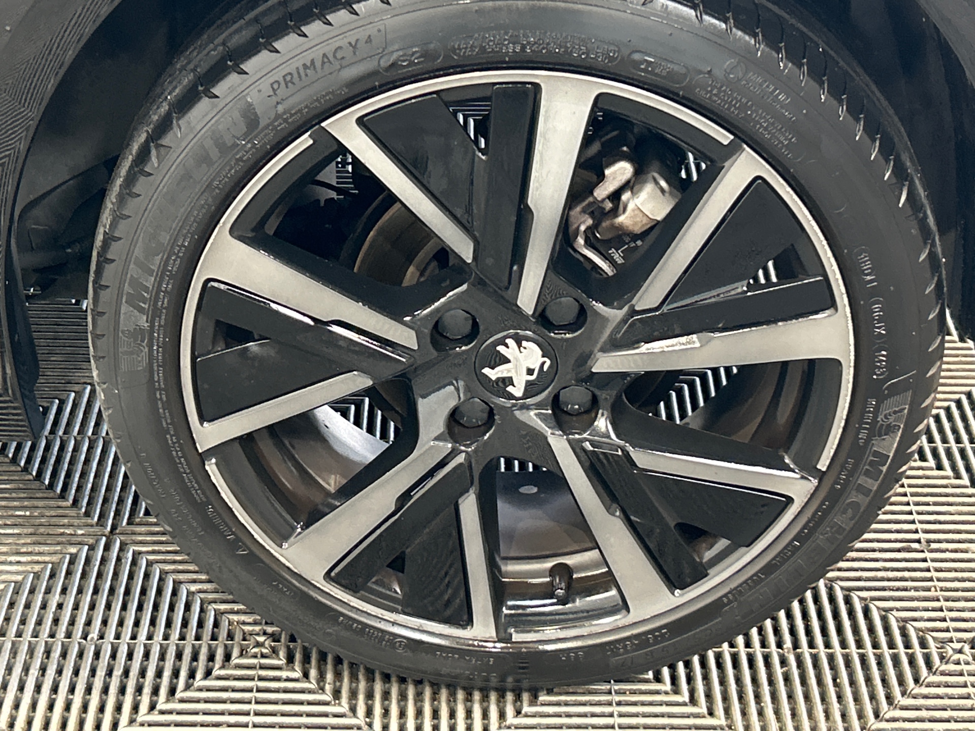 PEUGEOT 208 GT PURETECH 100 S&S BVM6 — expertise
