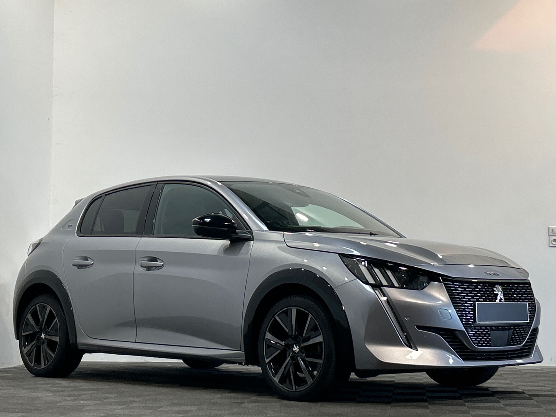 PEUGEOT 208 GT PURETECH 100 S&S BVM6