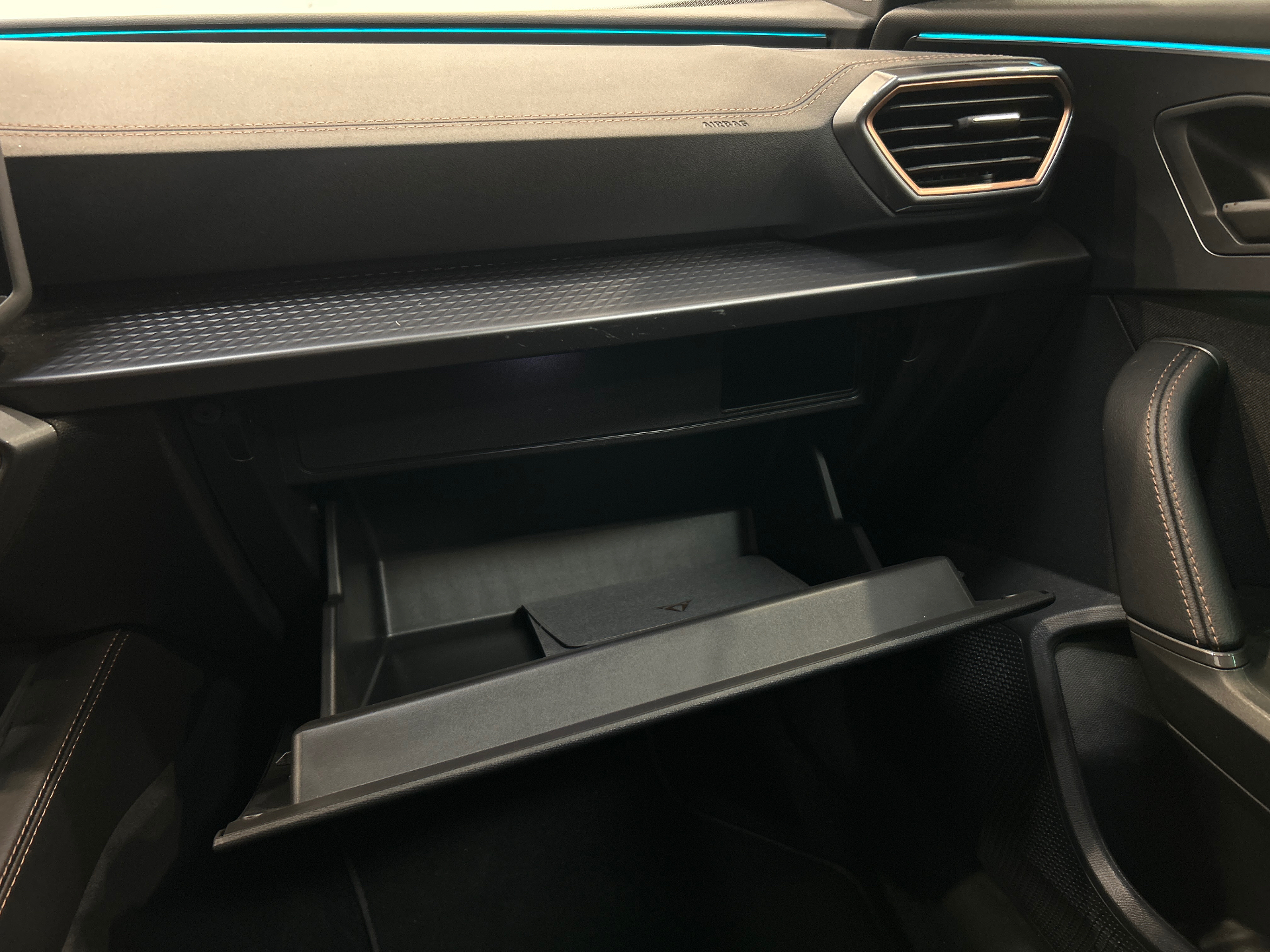 CUPRA FORMENTOR V 1.5 eTSI Hyb 150 DSG