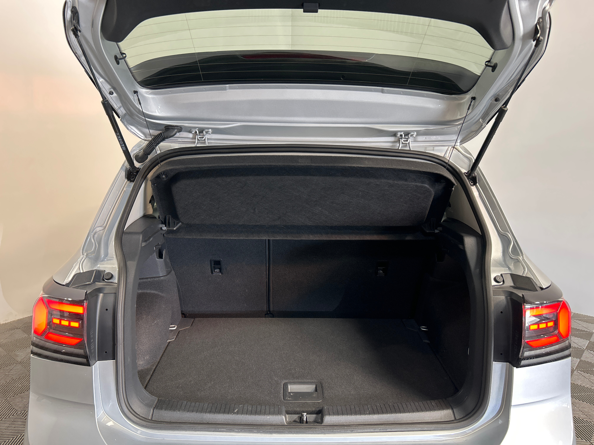 VOLKSWAGEN T-CROSS Edition 1.0 TSI 116 DSG