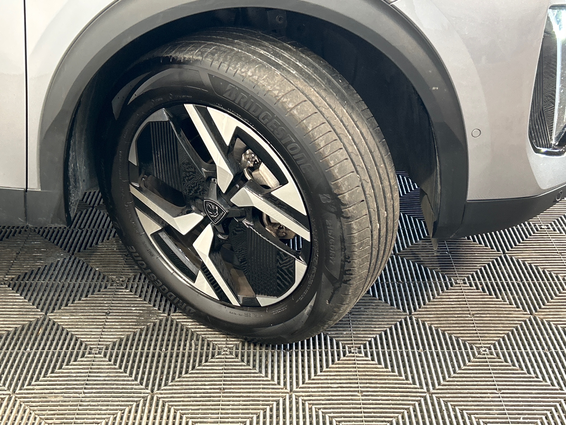 PEUGEOT 2008 GT Hybrid 145 ch e-DCS6 — expertise