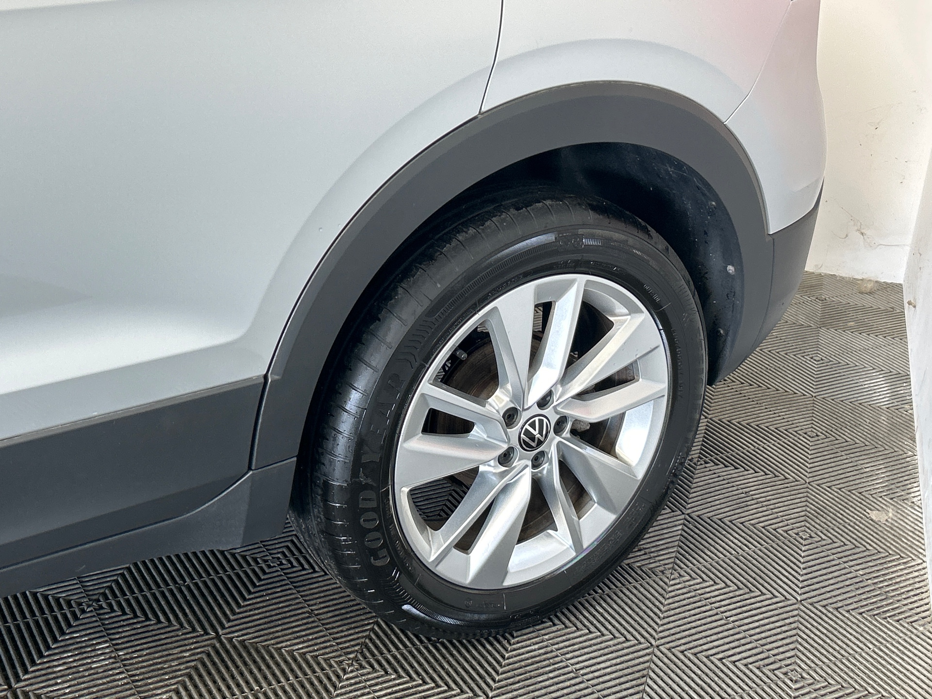 VOLKSWAGEN T-CROSS Edition 1.0 TSI 116 DSG — expertise