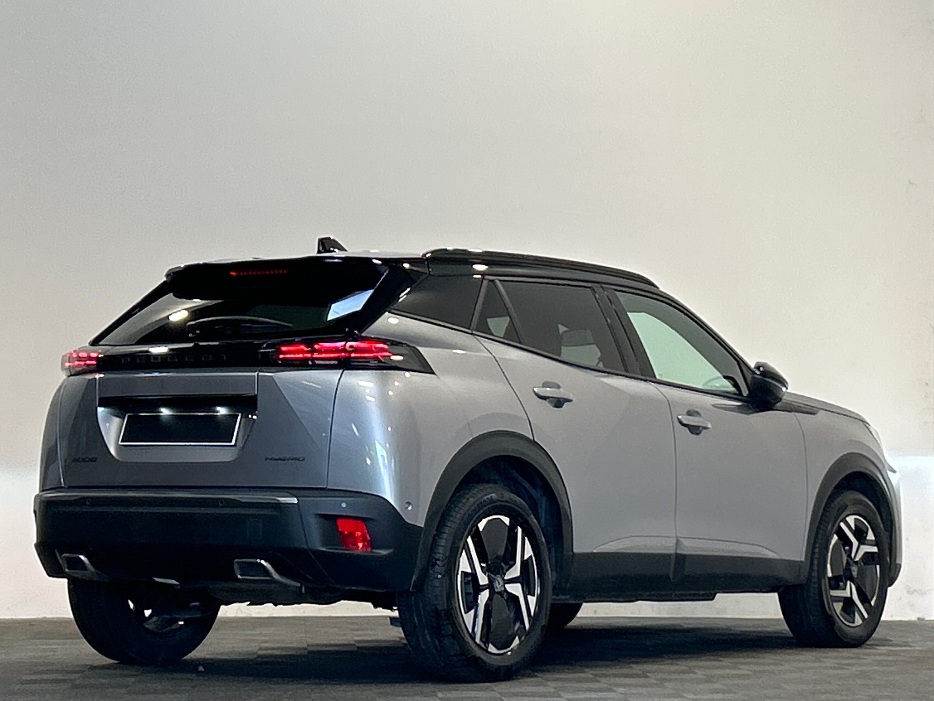 PEUGEOT 2008 GT Hybrid 145 ch e-DCS6