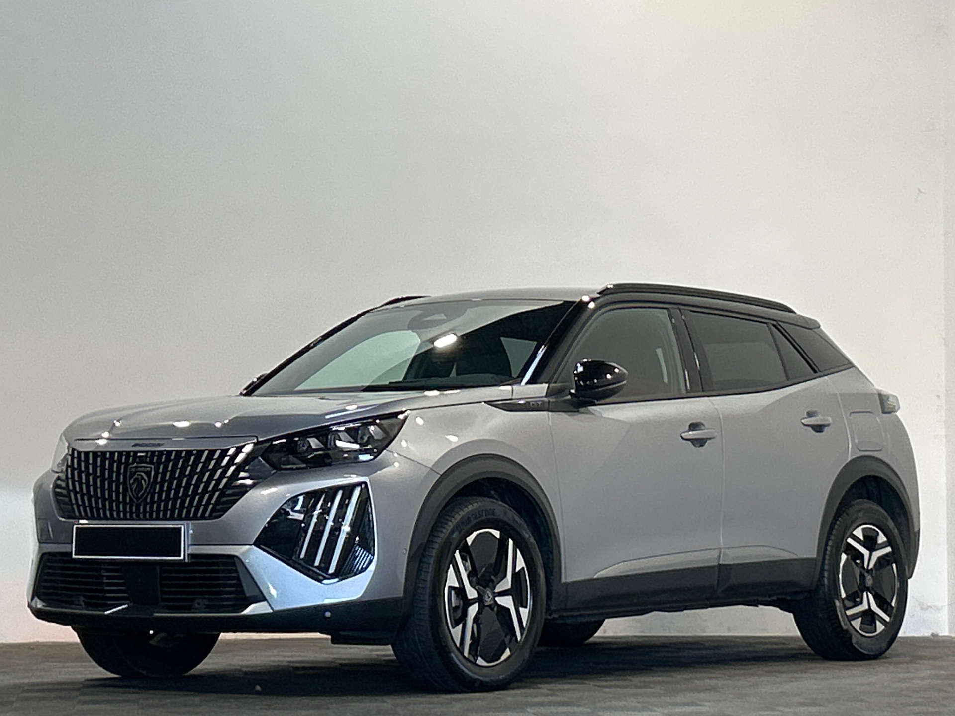 PEUGEOT 2008 GT Hybrid 145 ch e-DCS6