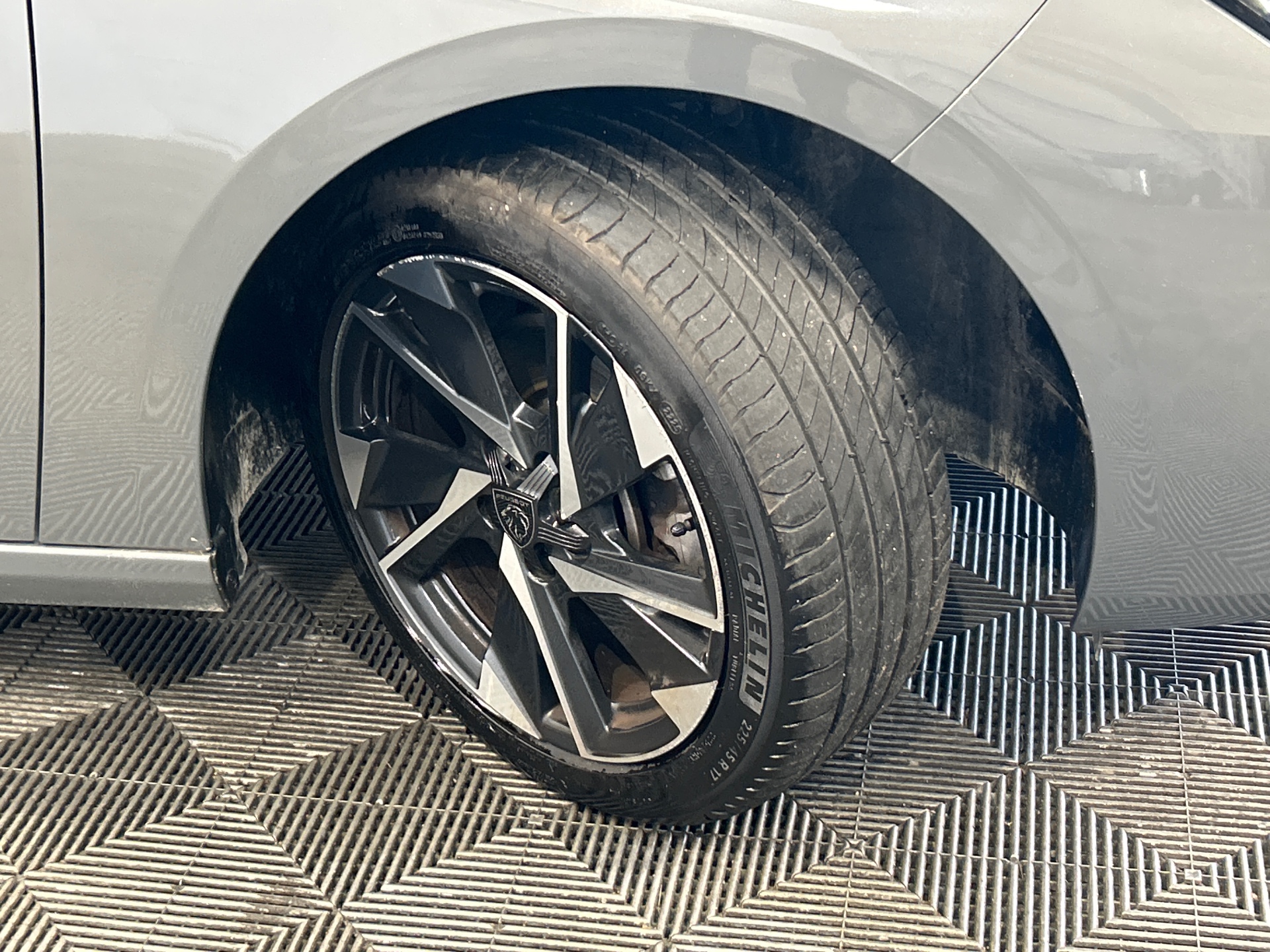 PEUGEOT 308 Allure BlueHDI 130 ch S&S EAT8 — expertise