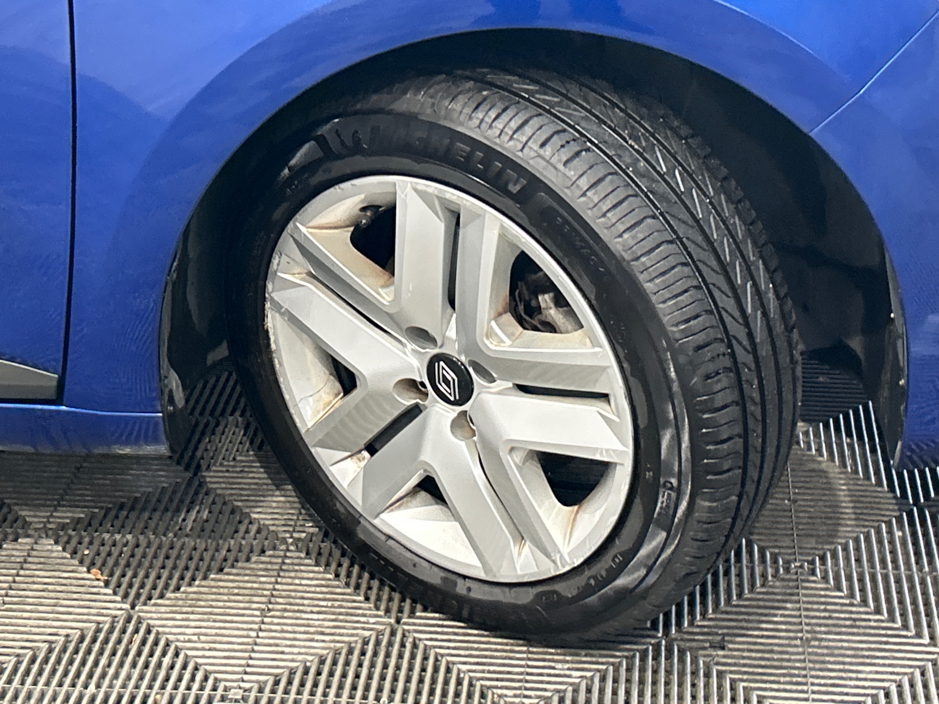 RENAULT CLIO V E-Tech full hybrid 145 Evolution — expertise