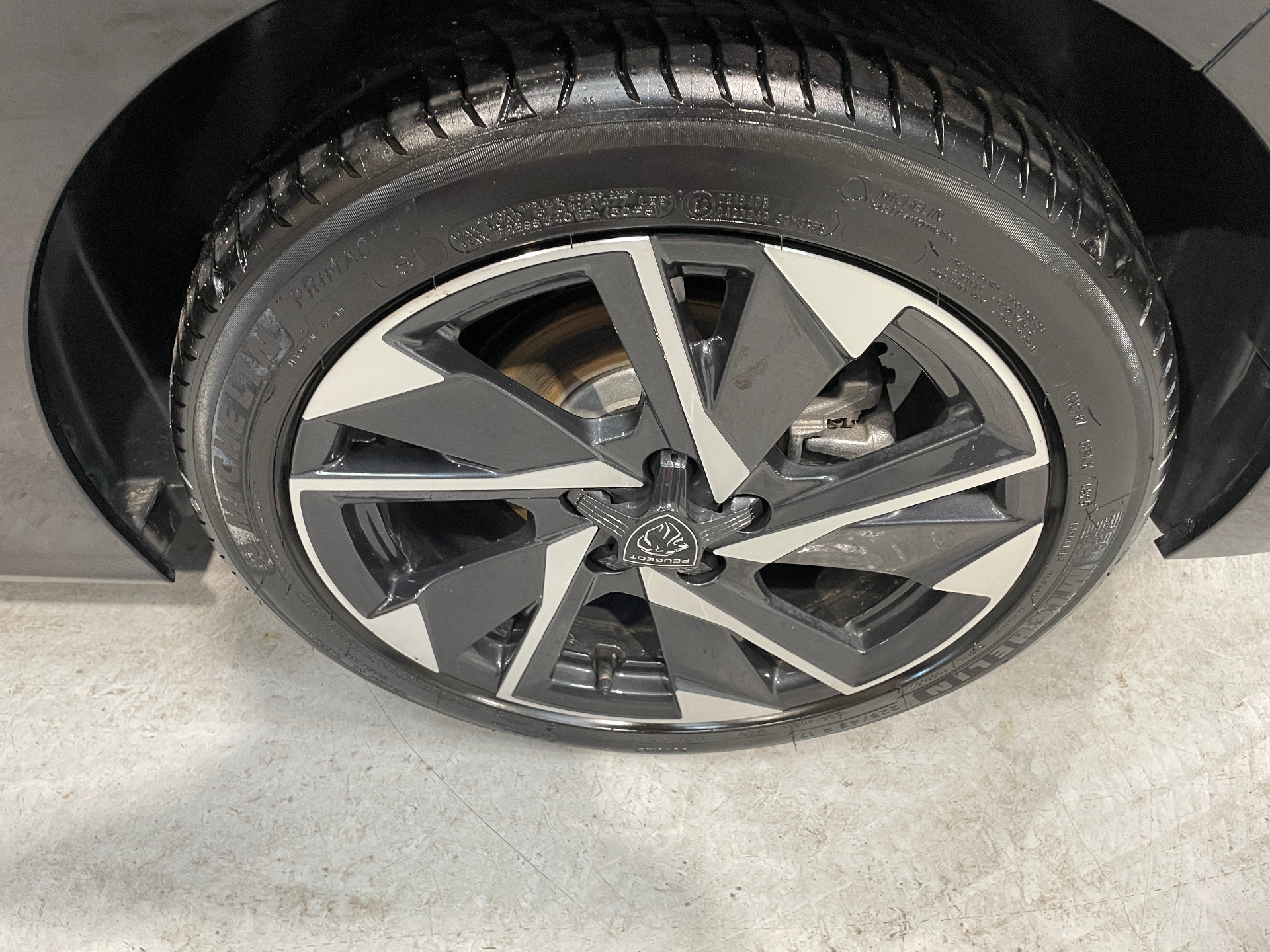 PEUGEOT 308 Hybrid 145 e-DCS6 Allure — expertise