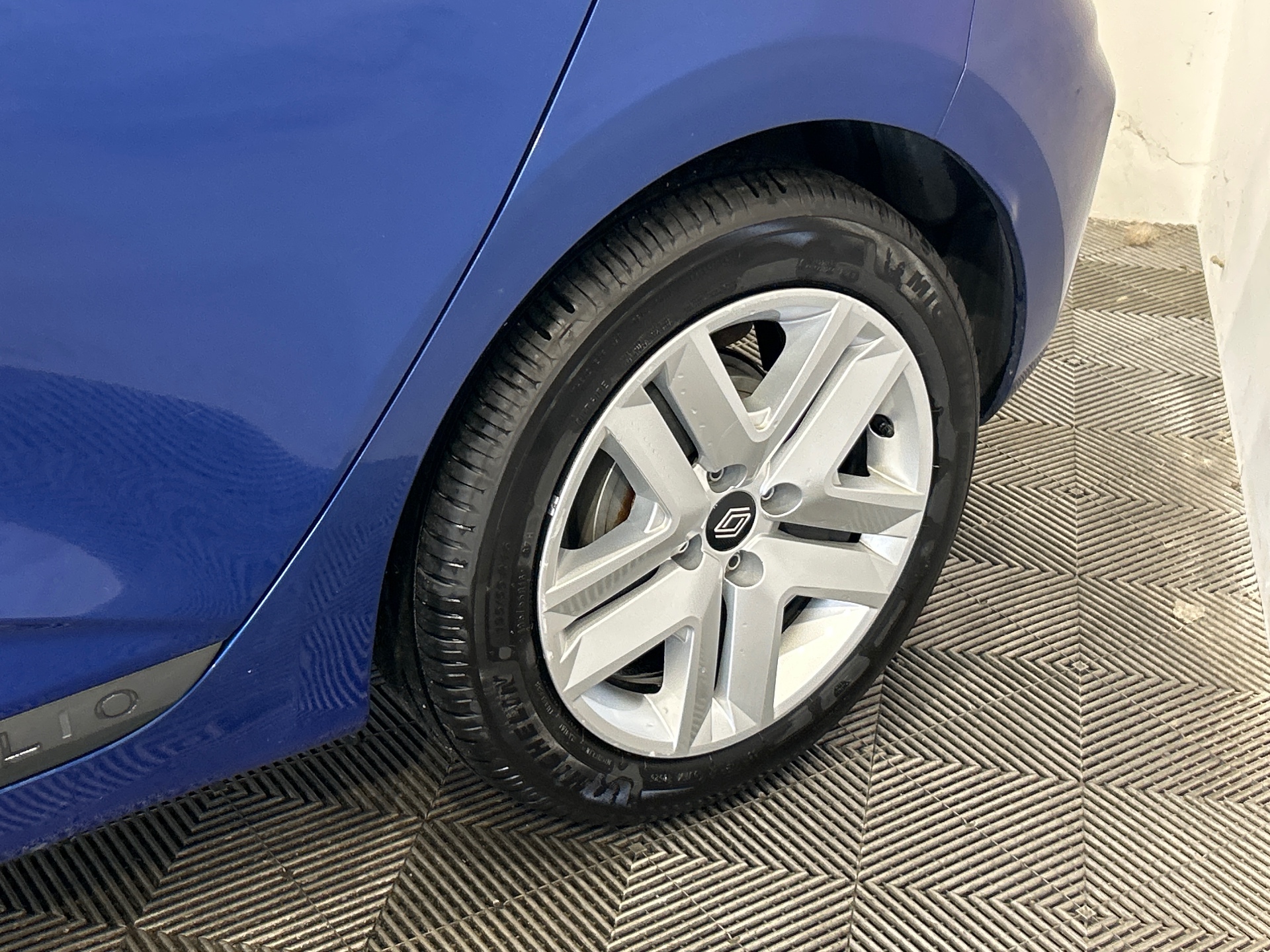 RENAULT CLIO V E-Tech full hybrid 145 Evolution — expertise