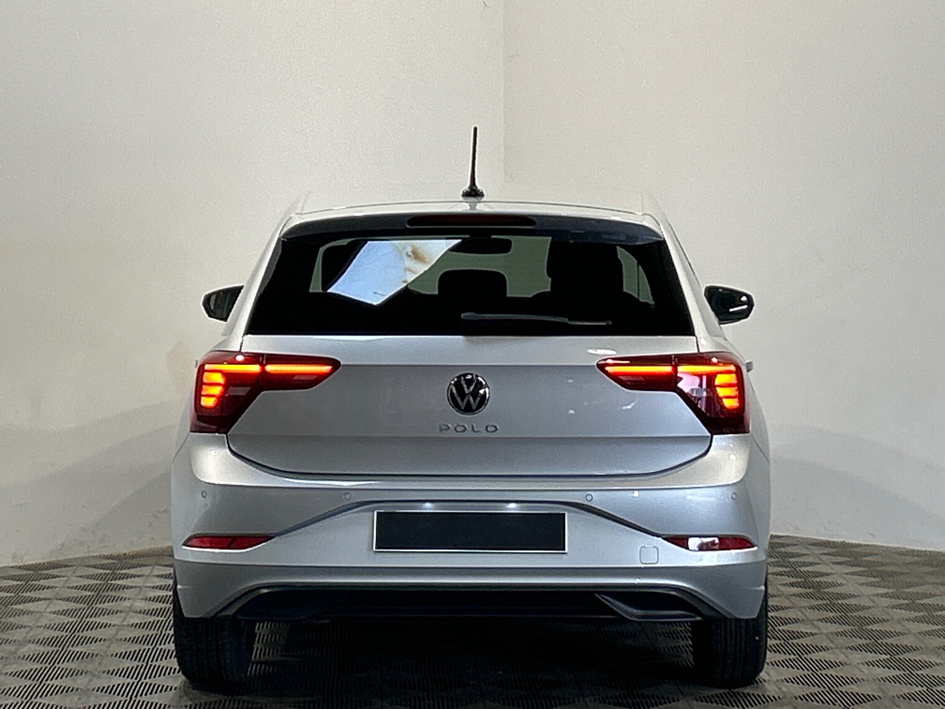 VOLKSWAGEN POLO Edition 1.0 TSI 95 DSG