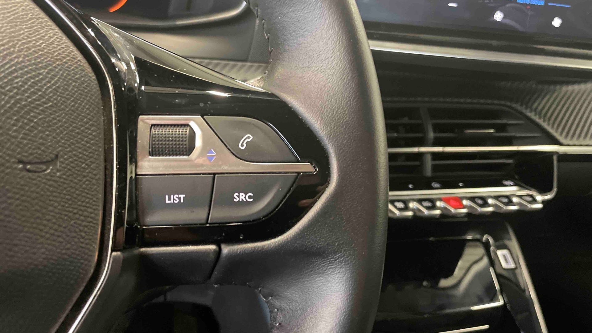 PEUGEOT 208 PureTech 100 S&S BVM6 Allure