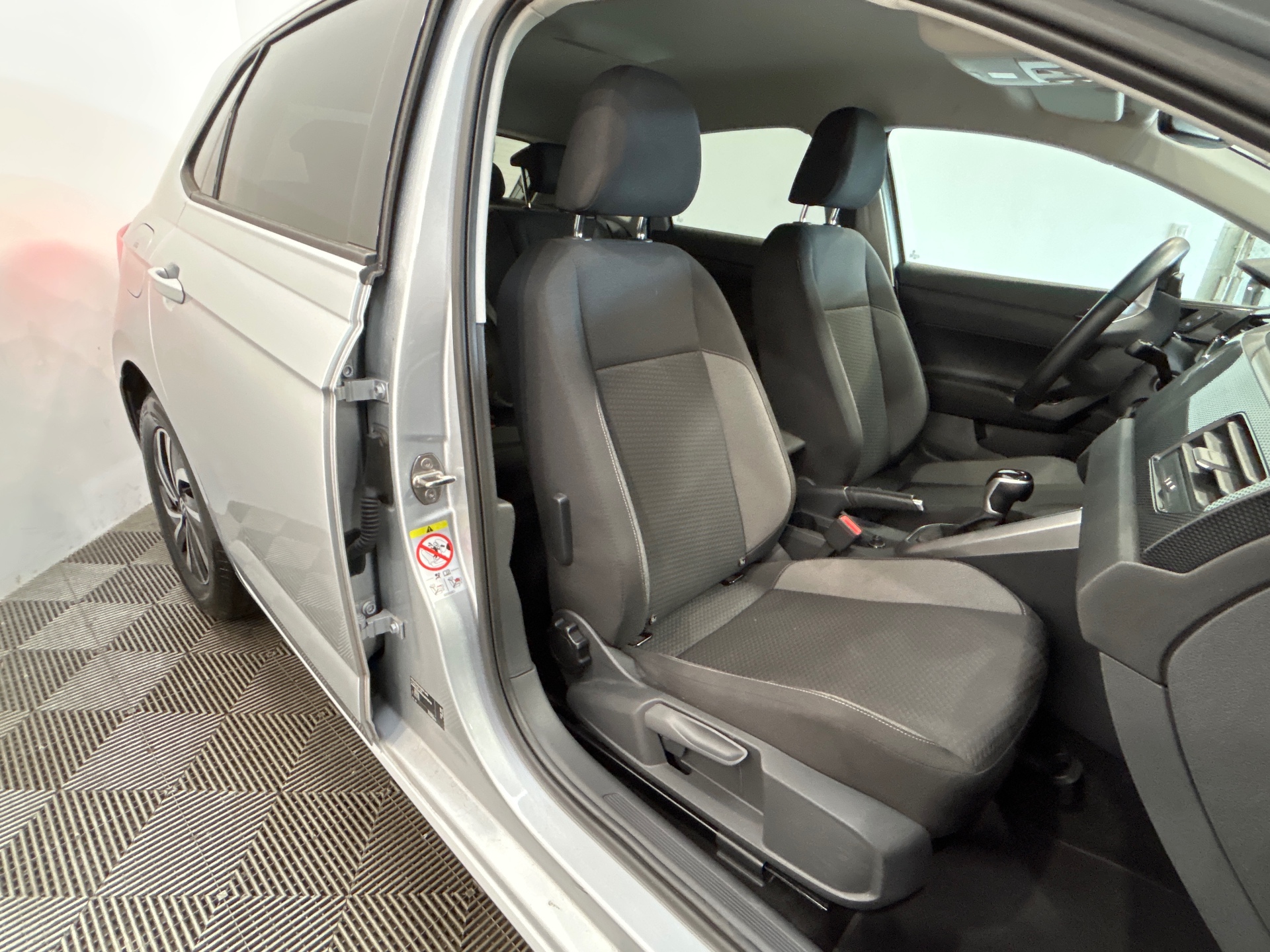 VOLKSWAGEN POLO Edition 1.0 TSI 95 DSG