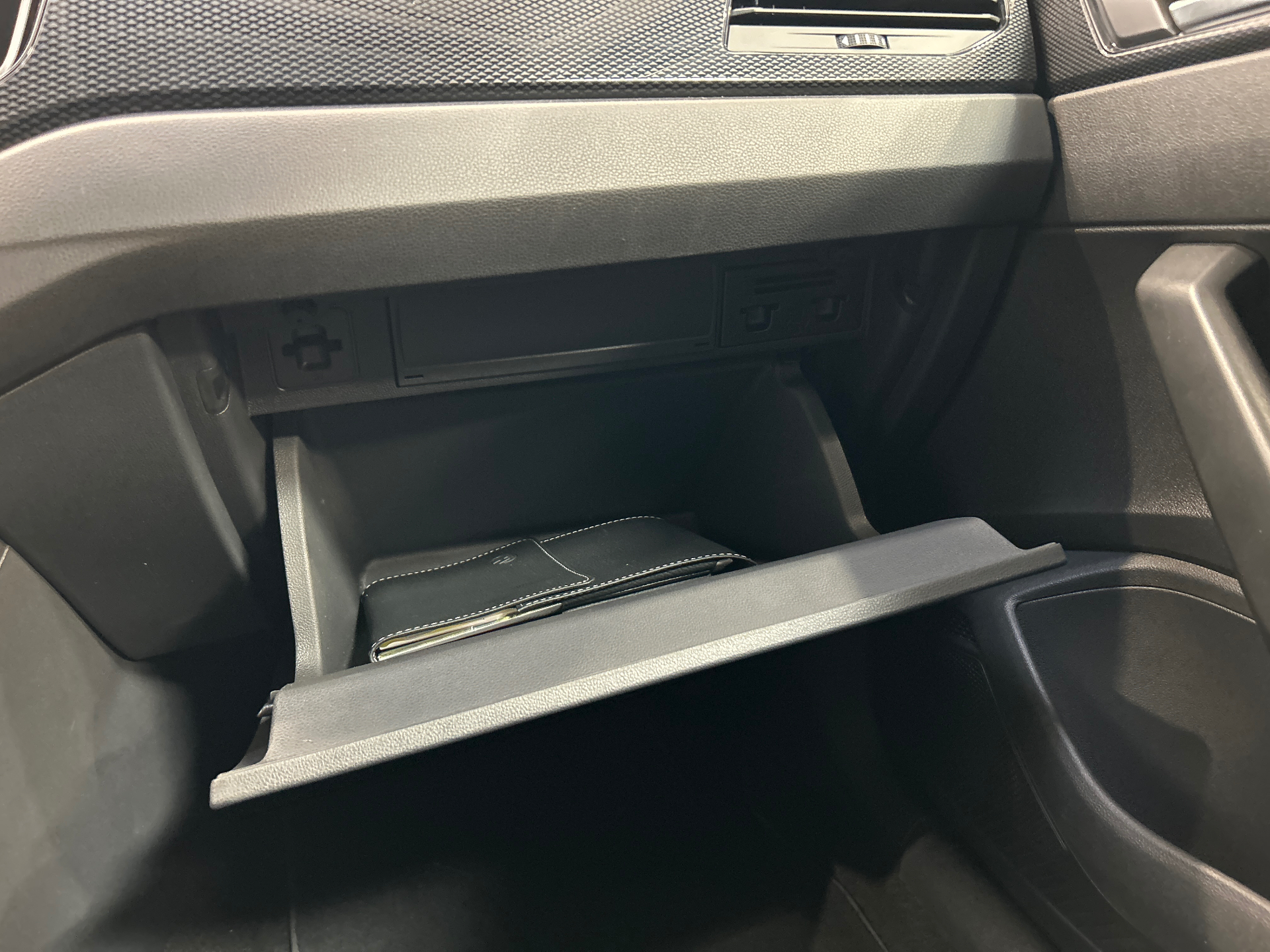 VOLKSWAGEN POLO Edition 1.0 TSI 95 DSG