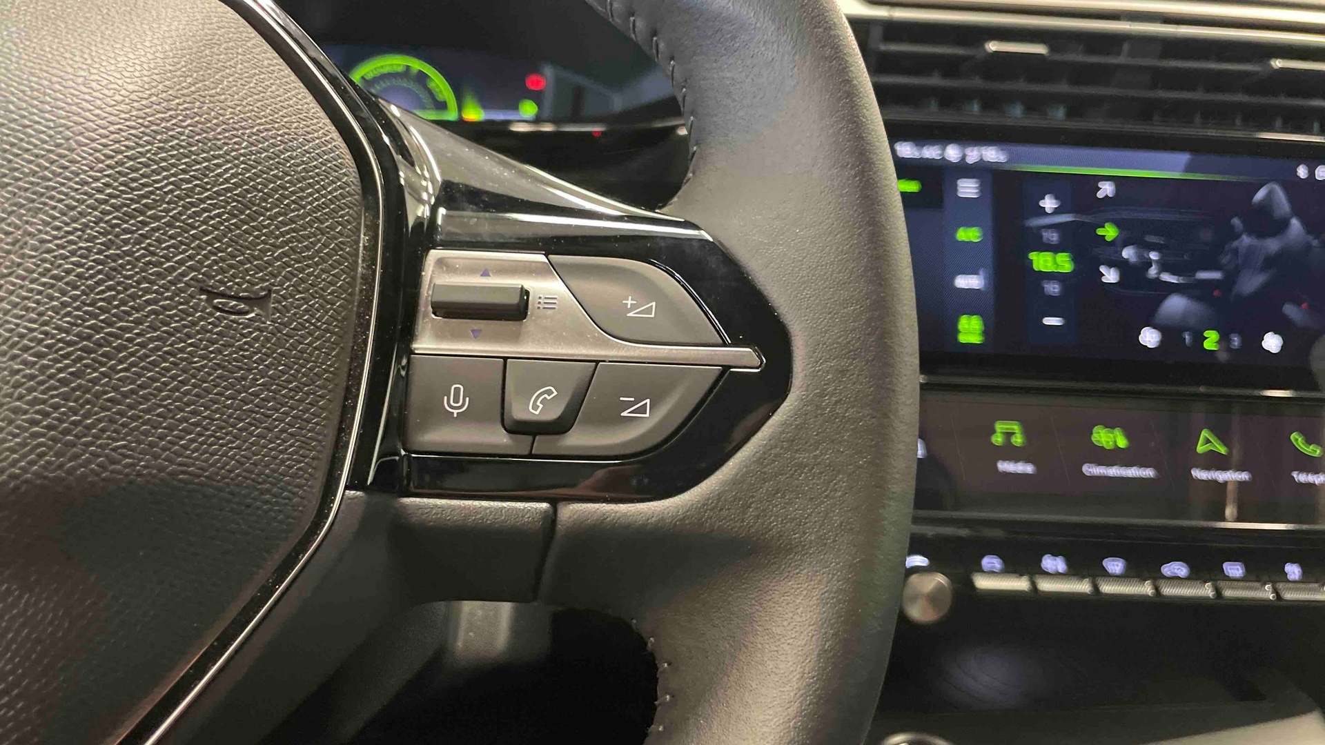 PEUGEOT 408 Allure Hybrid 145 ch e-DCS6