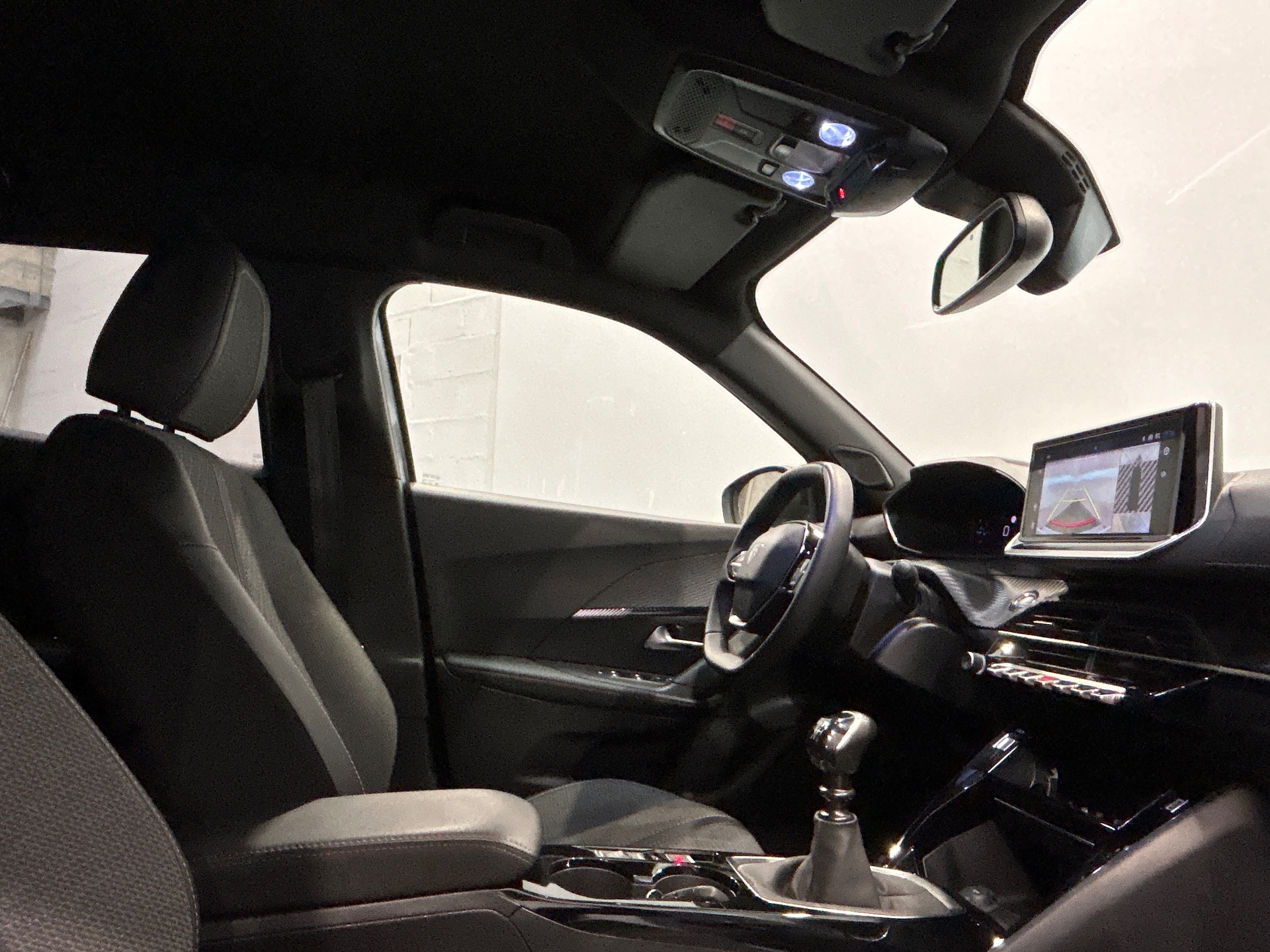 PEUGEOT 2008 ALLURE 100 CH BVM6