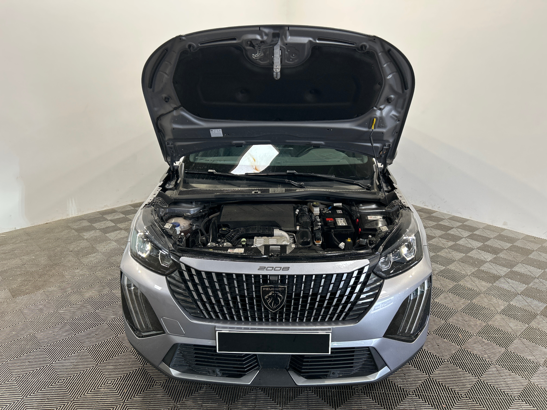 PEUGEOT 2008 ALLURE 100 CH BVM6 — expertise