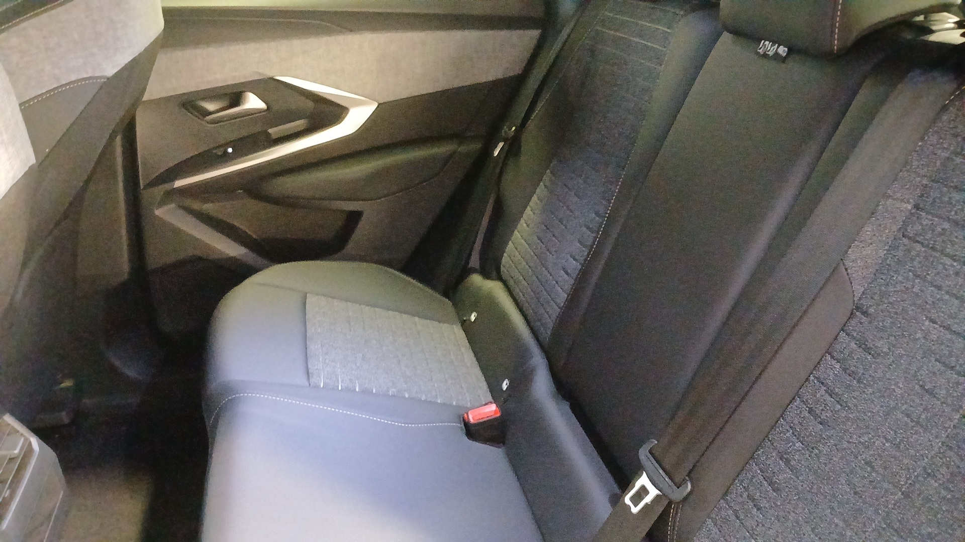 PEUGEOT 3008 Allure Hybrid 145 ch e-DCS6