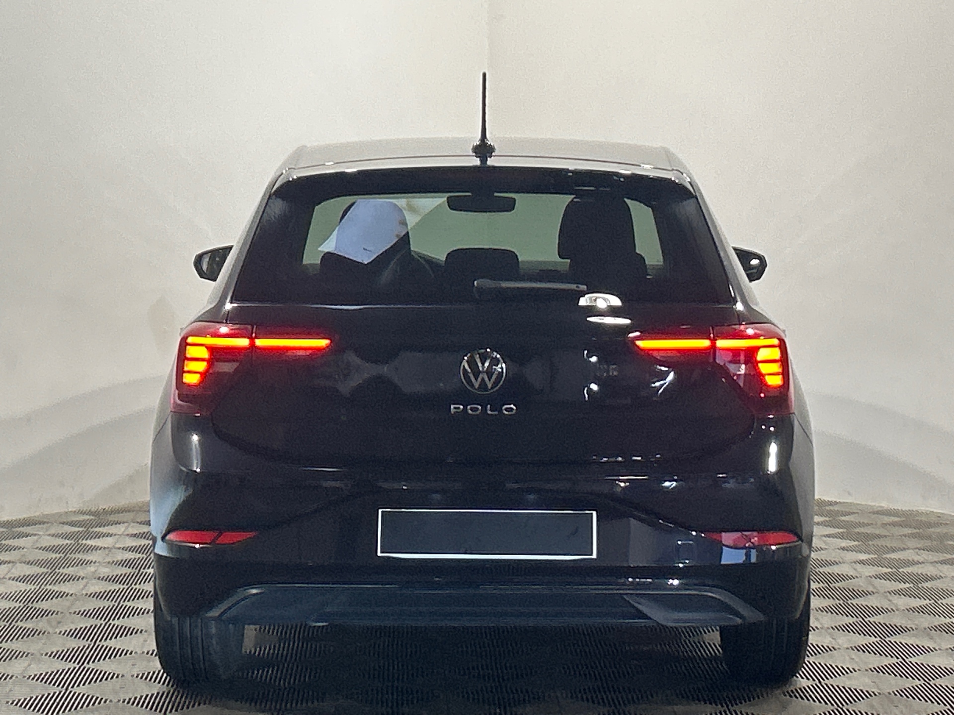 VOLKSWAGEN POLO VW Edition 1.0 TSI 95