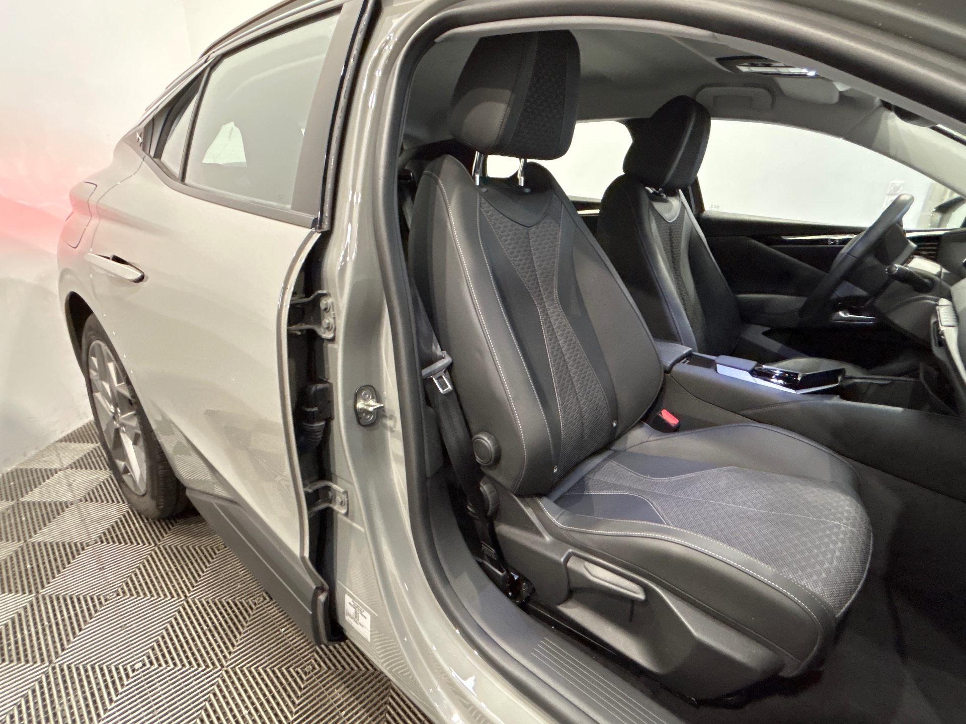 DS DS 4 4 E-TENSE 225 CROSS TROCADERO
