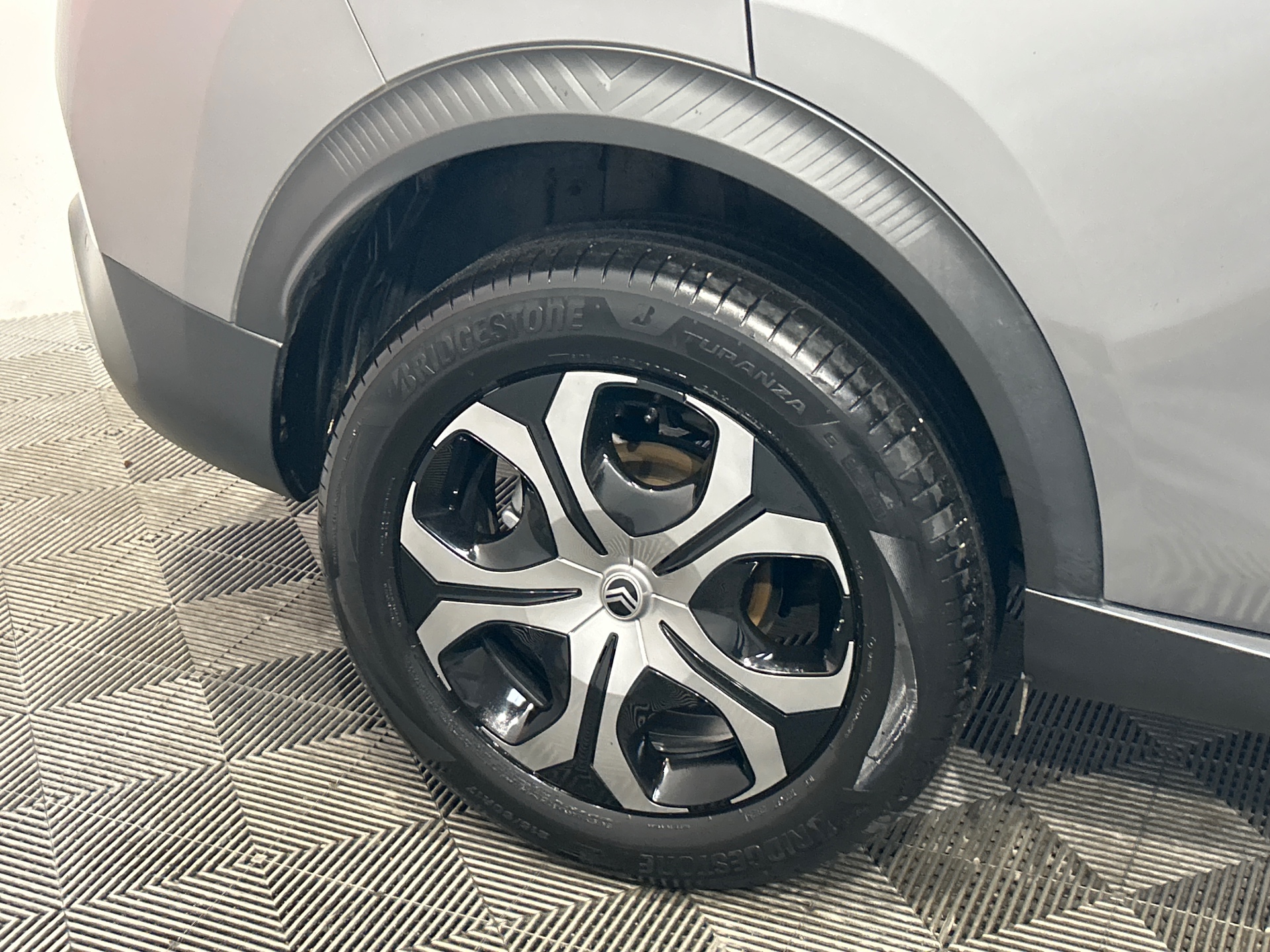 CITROEN C3 AIRCROSS Hybride 145 E-dcs6 PLUS — expertise