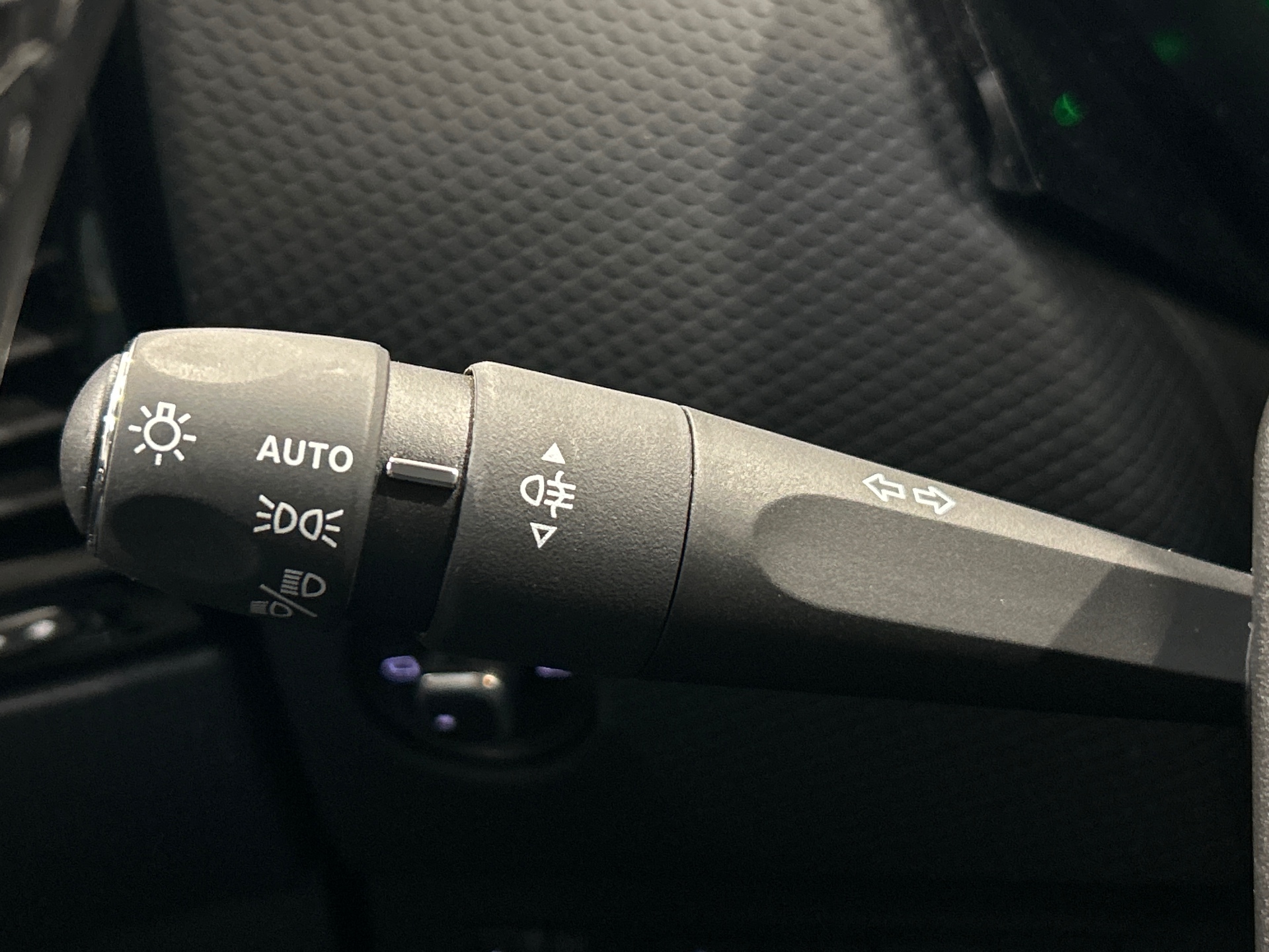 DS DS 4 4 E-TENSE 225 CROSS TROCADERO
