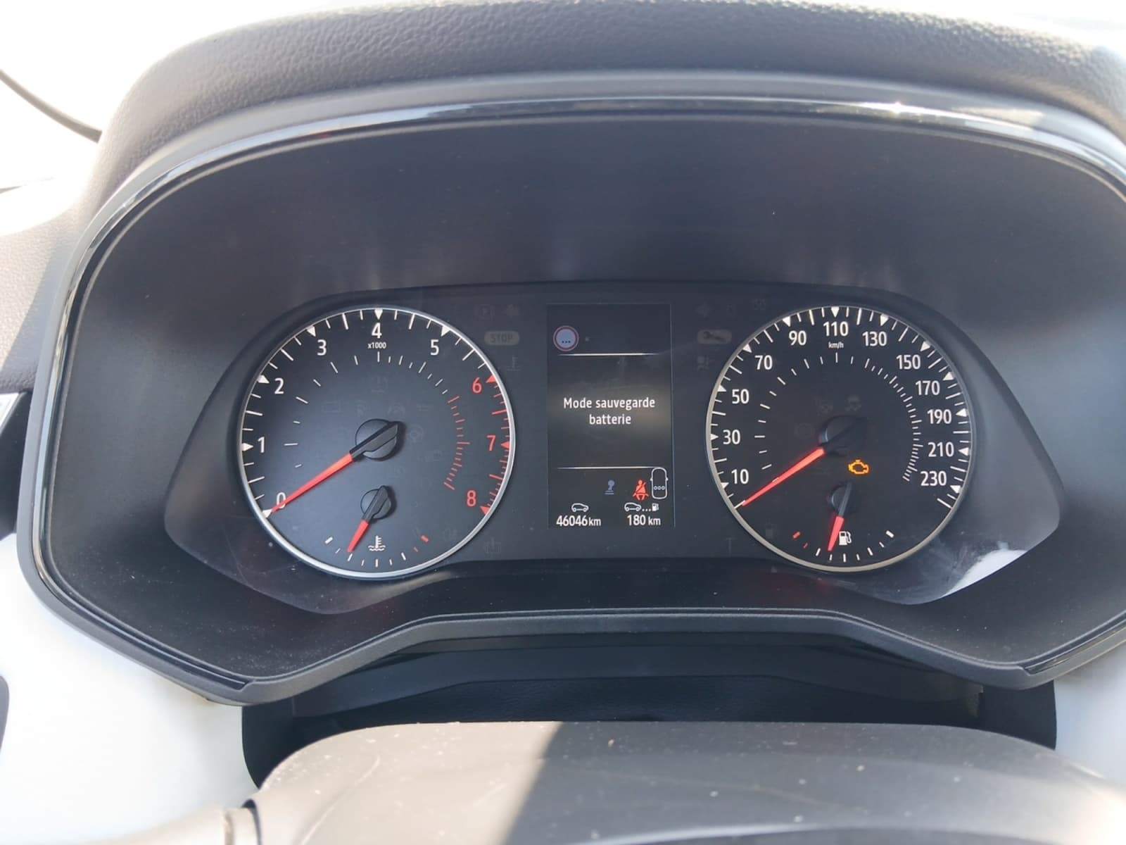 RENAULT CLIO V TCe 90 Equilibre Auto ecole