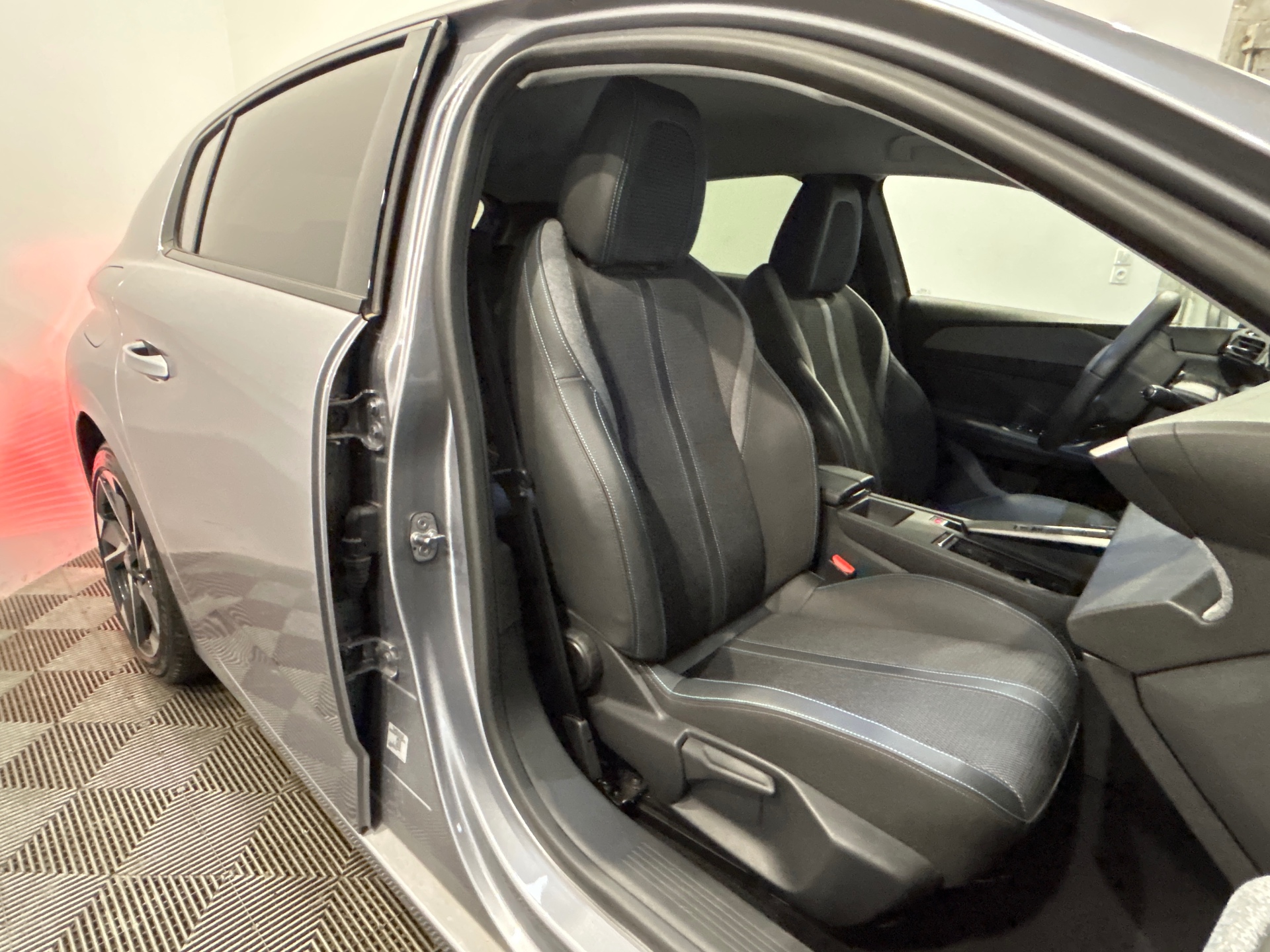 PEUGEOT 308 Allure Hybrid 145 ch e-DCS6