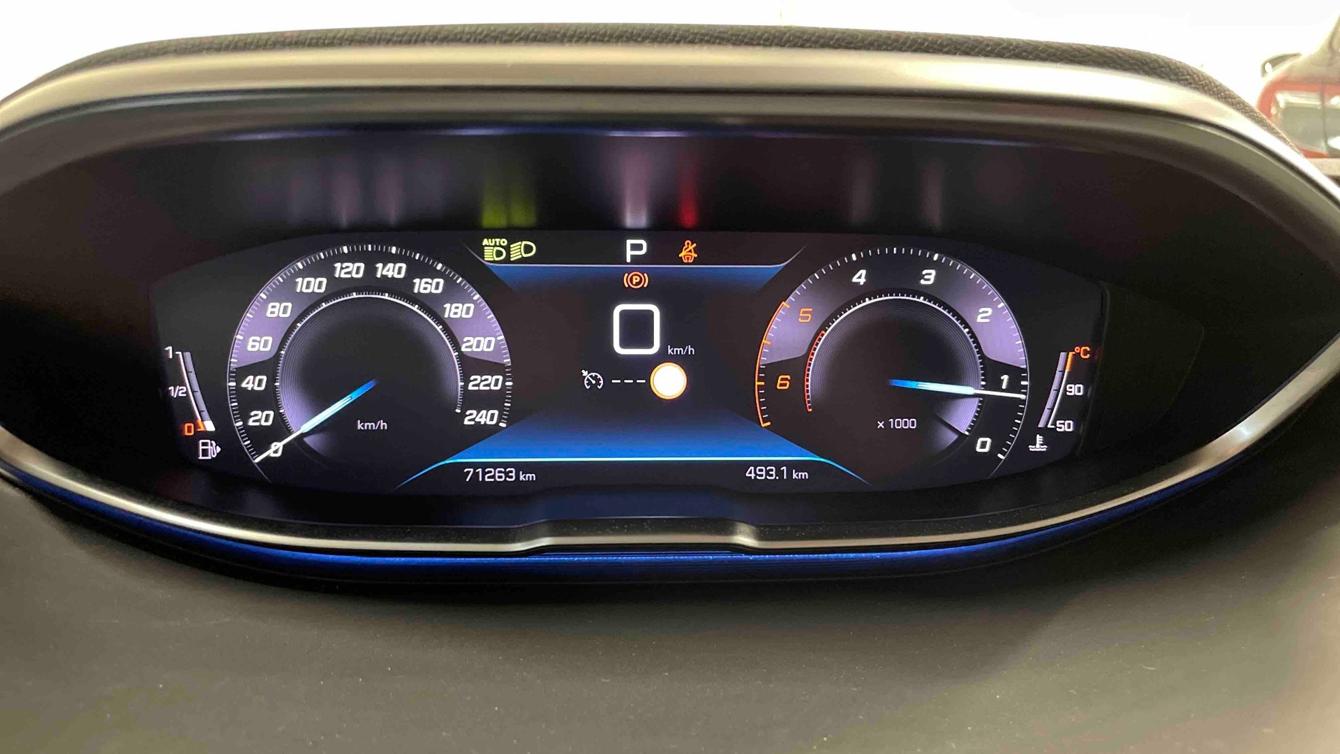 PEUGEOT 5008 BlueHDi 130ch S&S EAT8 Allure