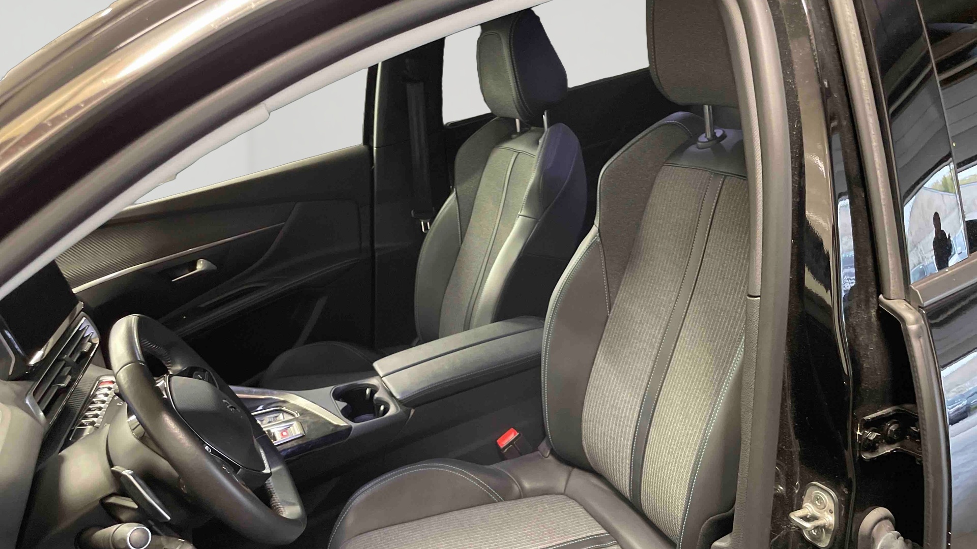 PEUGEOT 5008 BlueHDi 130ch S&S EAT8 Allure