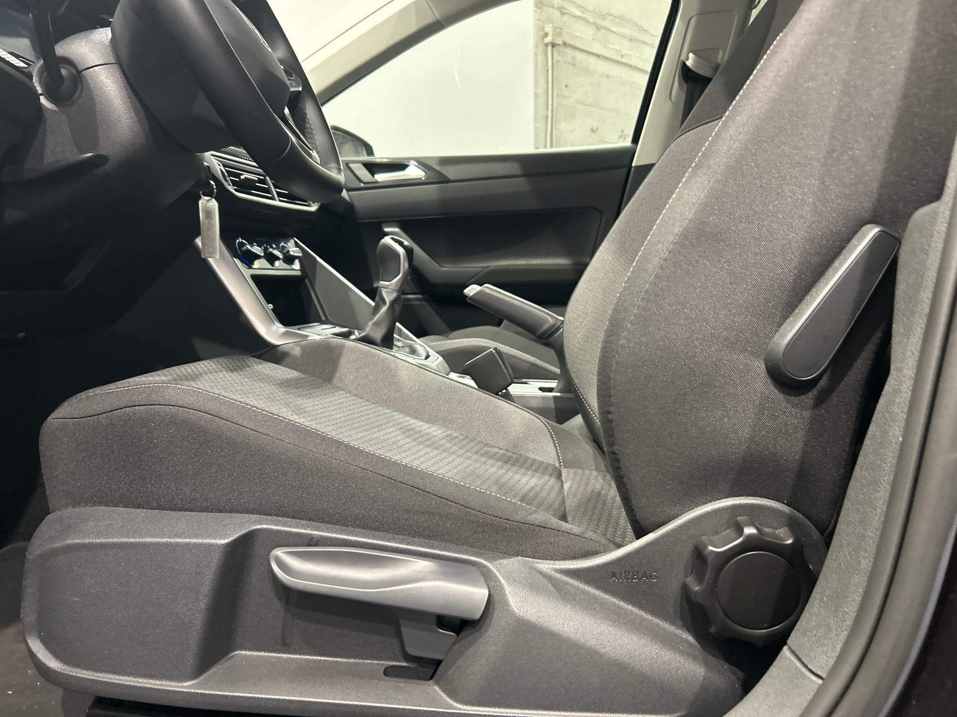 VOLKSWAGEN POLO VW Edition 1.0 TSI 95