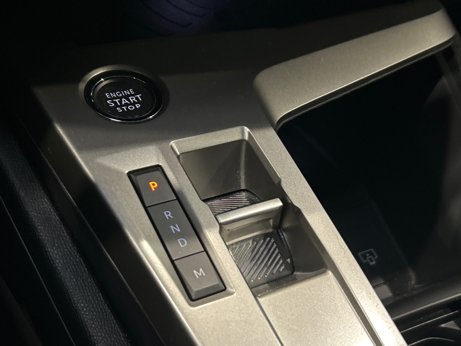 PEUGEOT 308 Allure Hybrid 145 ch e-DCS6