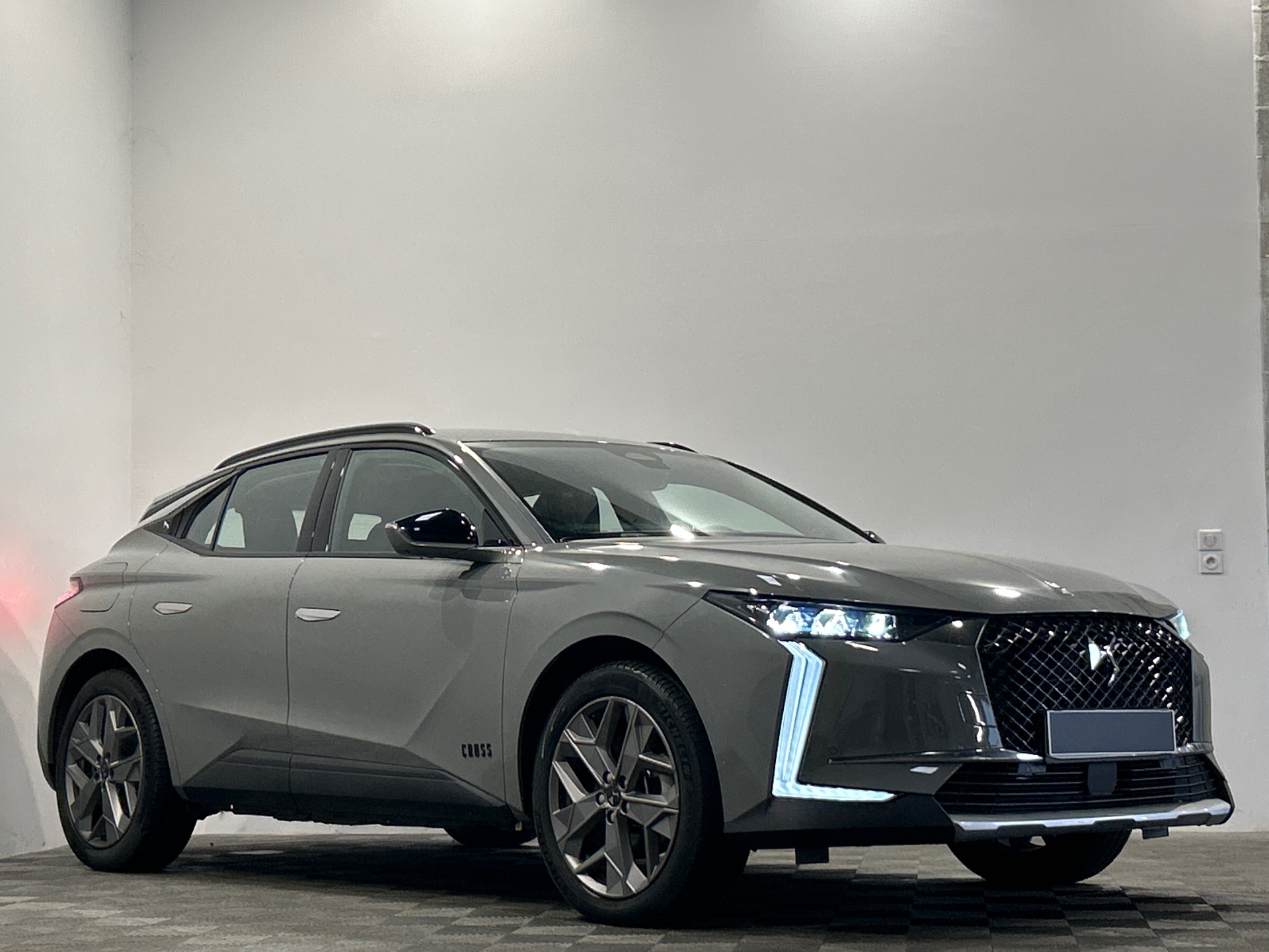 DS DS 4 4 E-TENSE 225 CROSS TROCADERO