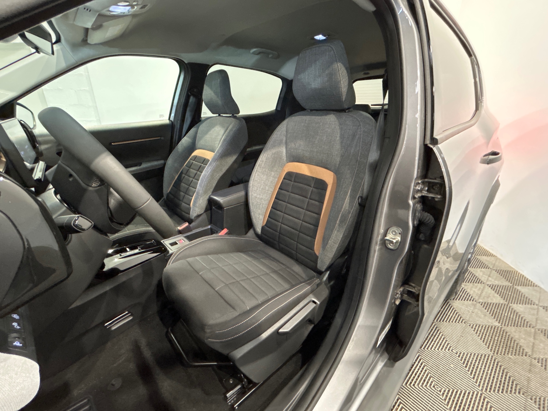 CITROEN C3 AIRCROSS Hybride 145 E-dcs6 PLUS