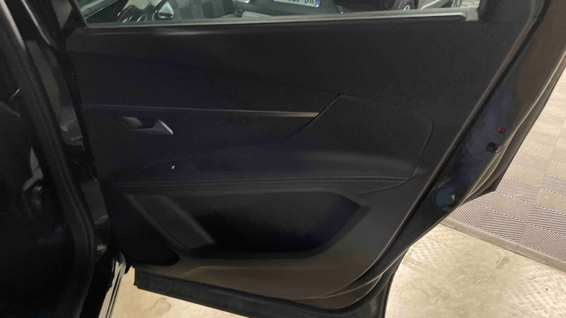 PEUGEOT 5008 BlueHDi 130ch S&S EAT8 Allure