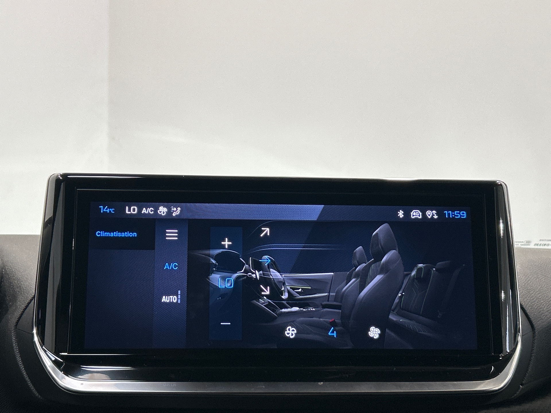 PEUGEOT 2008 Allure Hybrid 145 ch e-DCS6