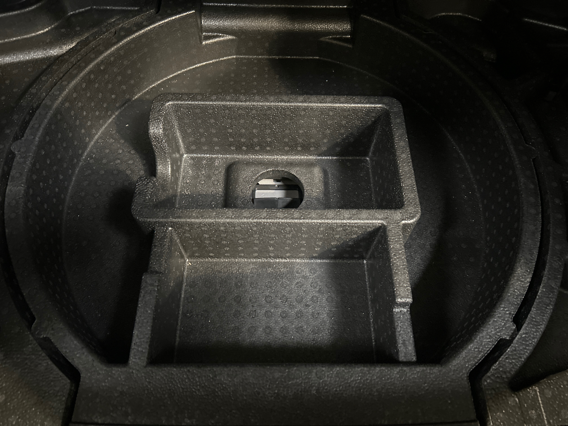 DS DS 4 4 HYBRIDE ÉTOILE  - ALCANTARA® — expertise