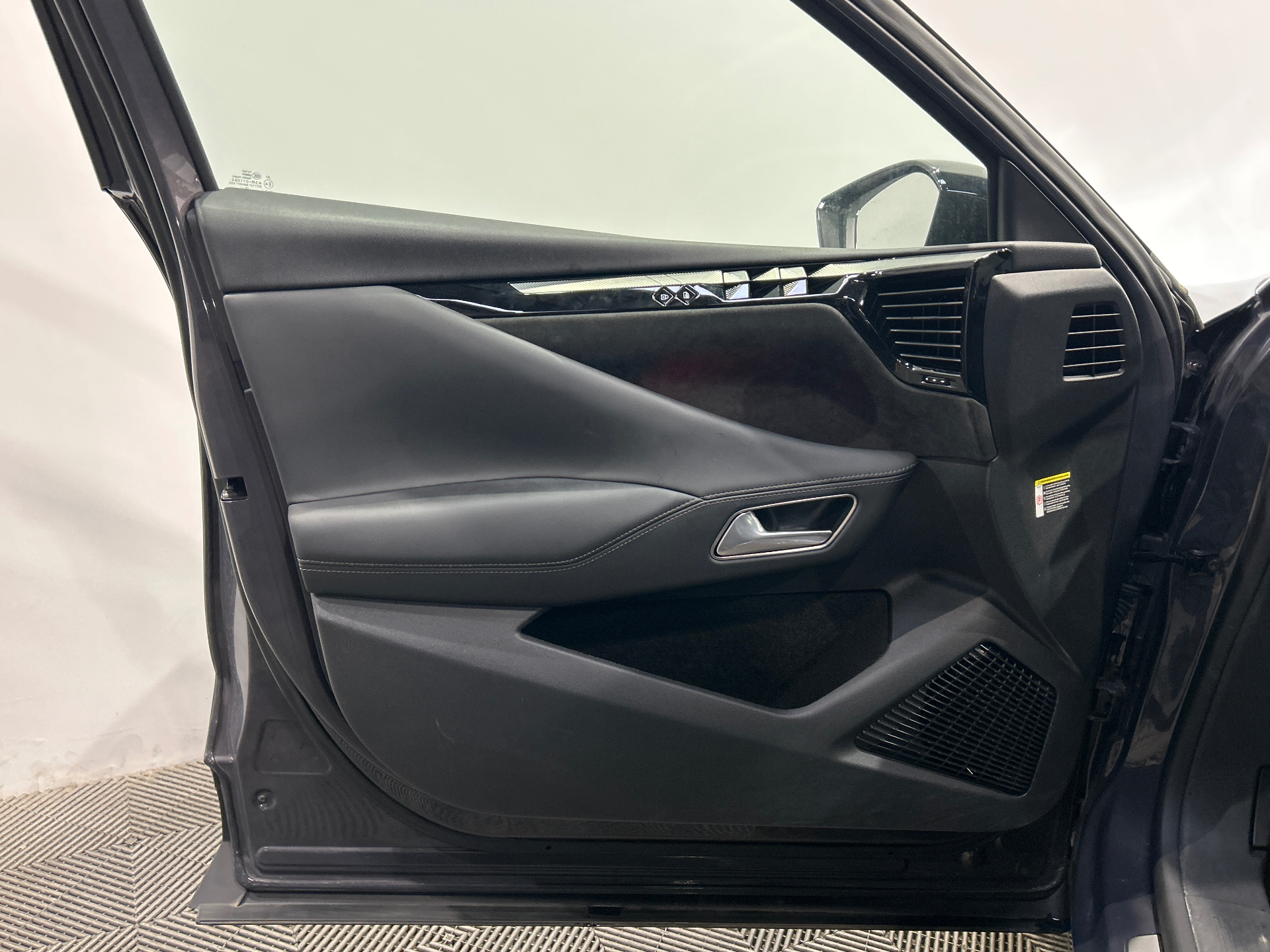 DS DS 4 4 HYBRIDE ÉTOILE  - ALCANTARA®