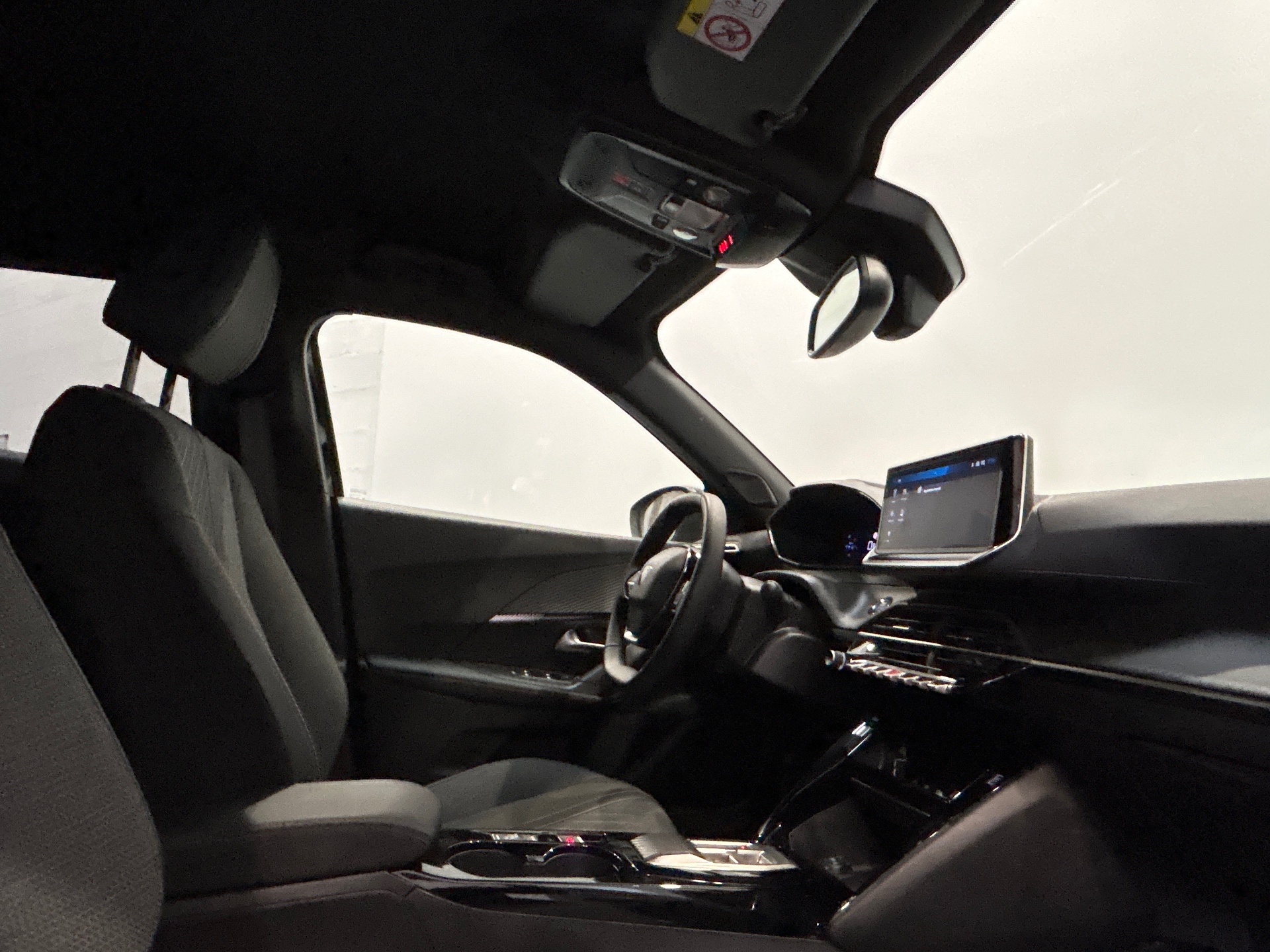 PEUGEOT 2008 Allure Hybrid 145 ch e-DCS6