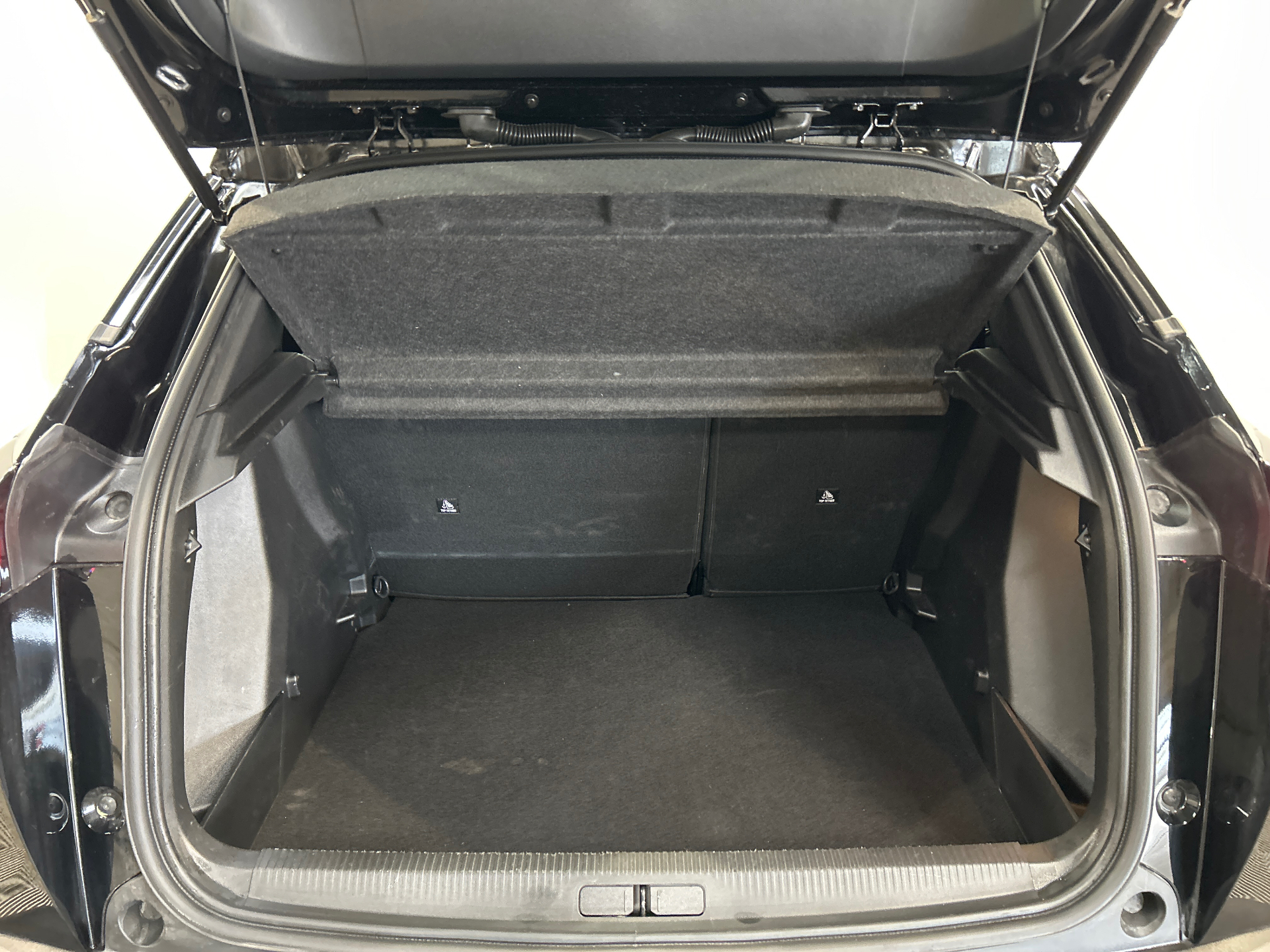 PEUGEOT 2008 Allure Hybrid 145 ch e-DCS6