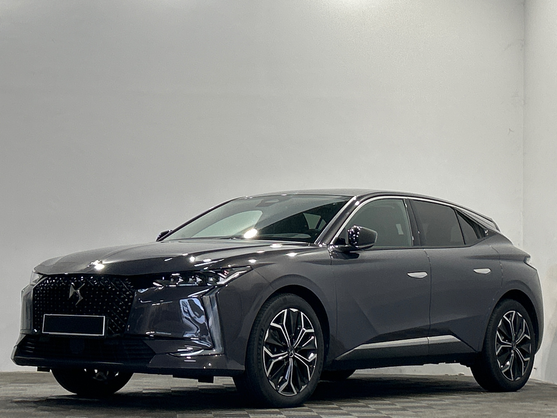 DS DS 4 4 HYBRIDE ÉTOILE  - ALCANTARA®