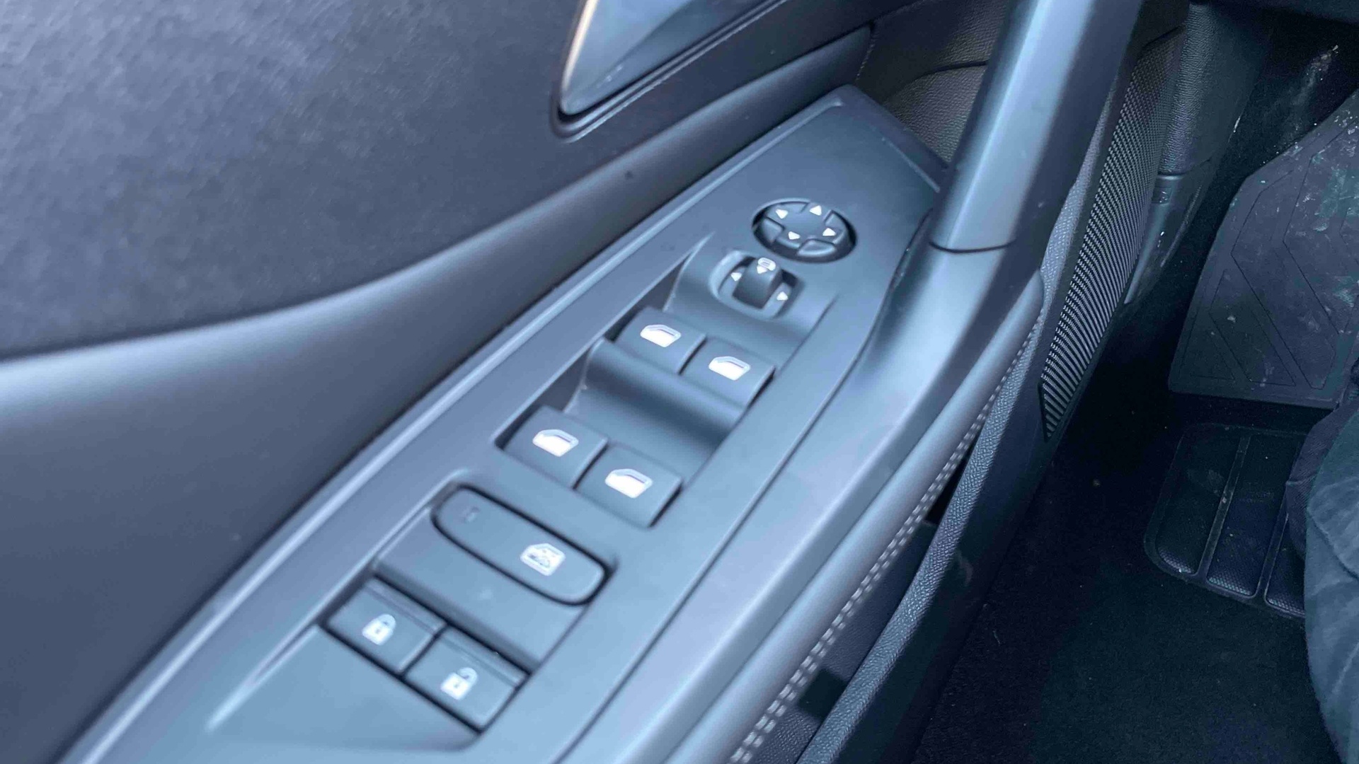 PEUGEOT 308 Hybrid 145 e-DCS6 Allure