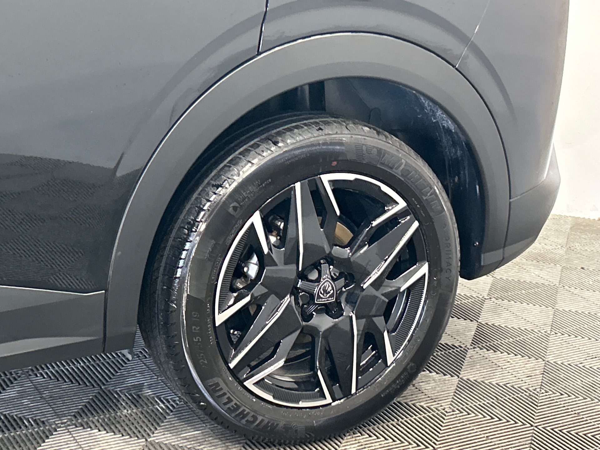 PEUGEOT 3008 Allure Hybrid 145 ch e-DCS6 — expertise