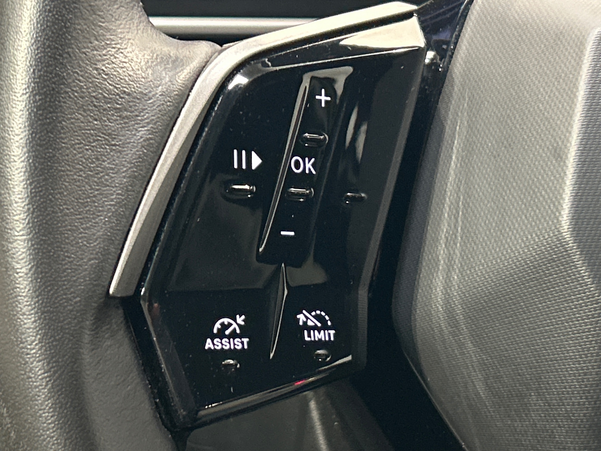PEUGEOT 3008 Allure Hybrid 145 ch e-DCS6