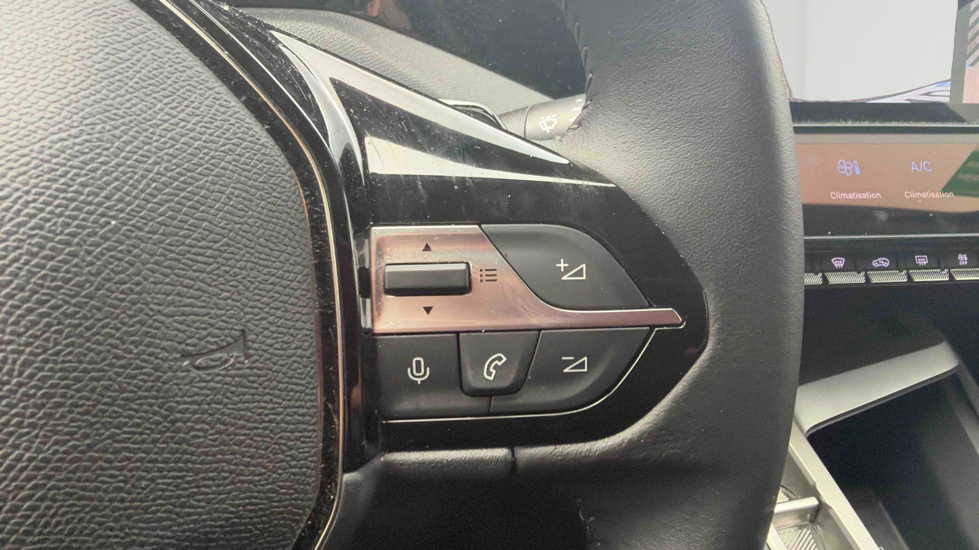PEUGEOT 308 Allure Hybrid 145 ch e-DCS6