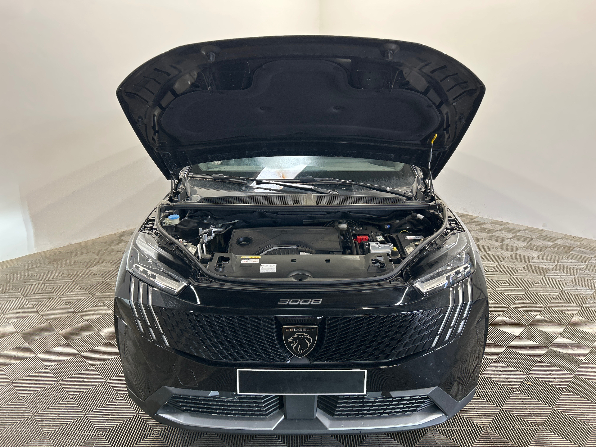 PEUGEOT 3008 Allure Hybrid 145 ch e-DCS6 — expertise