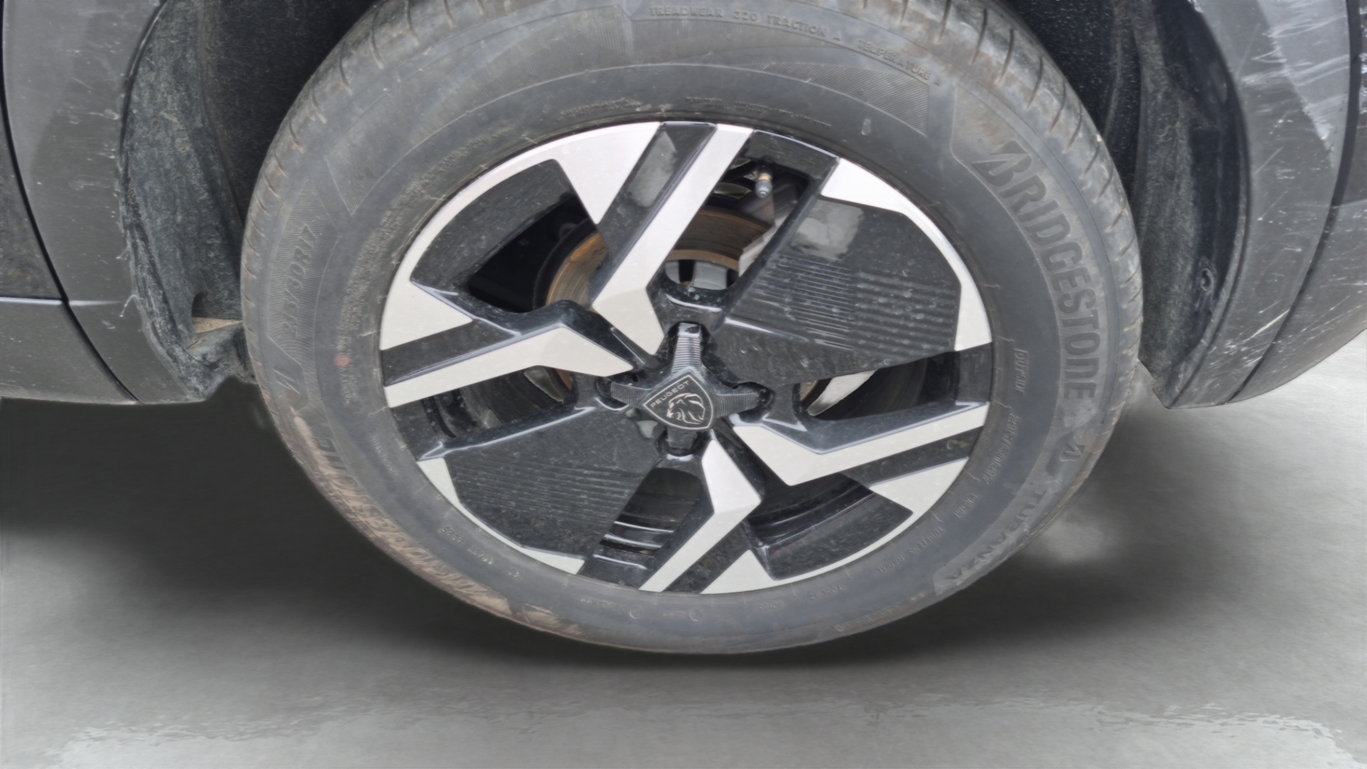 PEUGEOT 2008 Allure Hybrid 145 ch e-DCS6