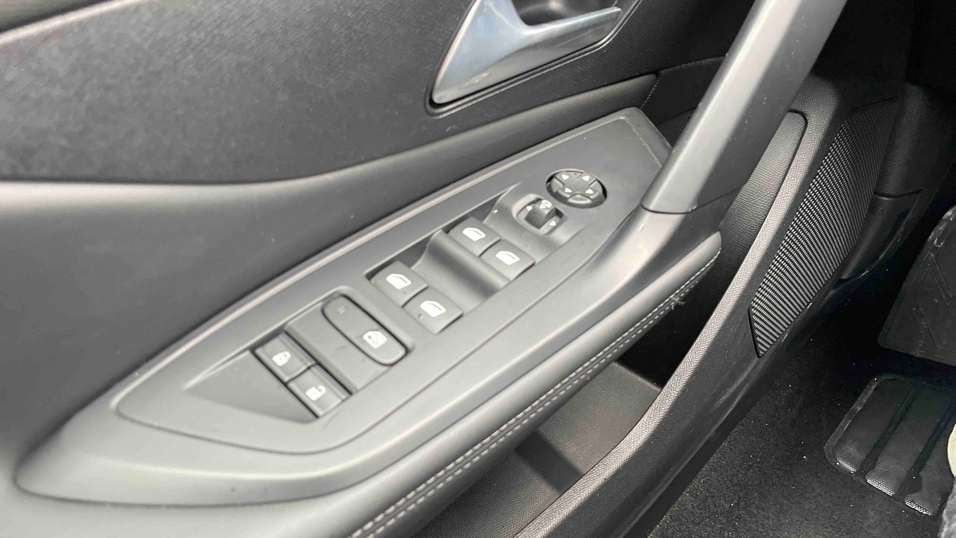 PEUGEOT 308 Hybrid 145 e-DCS6 Allure