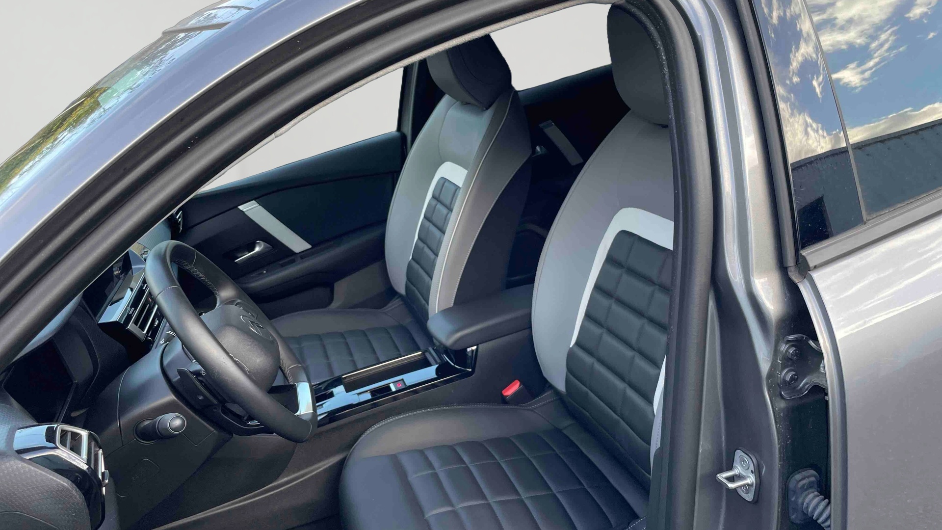CITROEN C4 Hybride 136 e-DCS6 Max