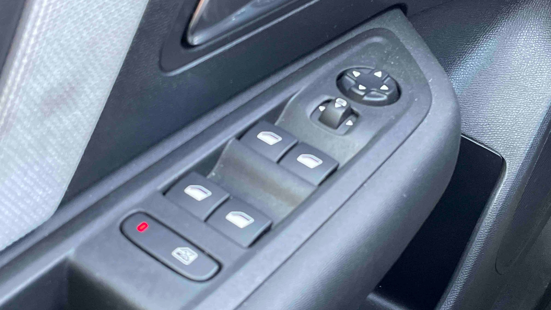 CITROEN C4 Hybride 136 e-DCS6 Max