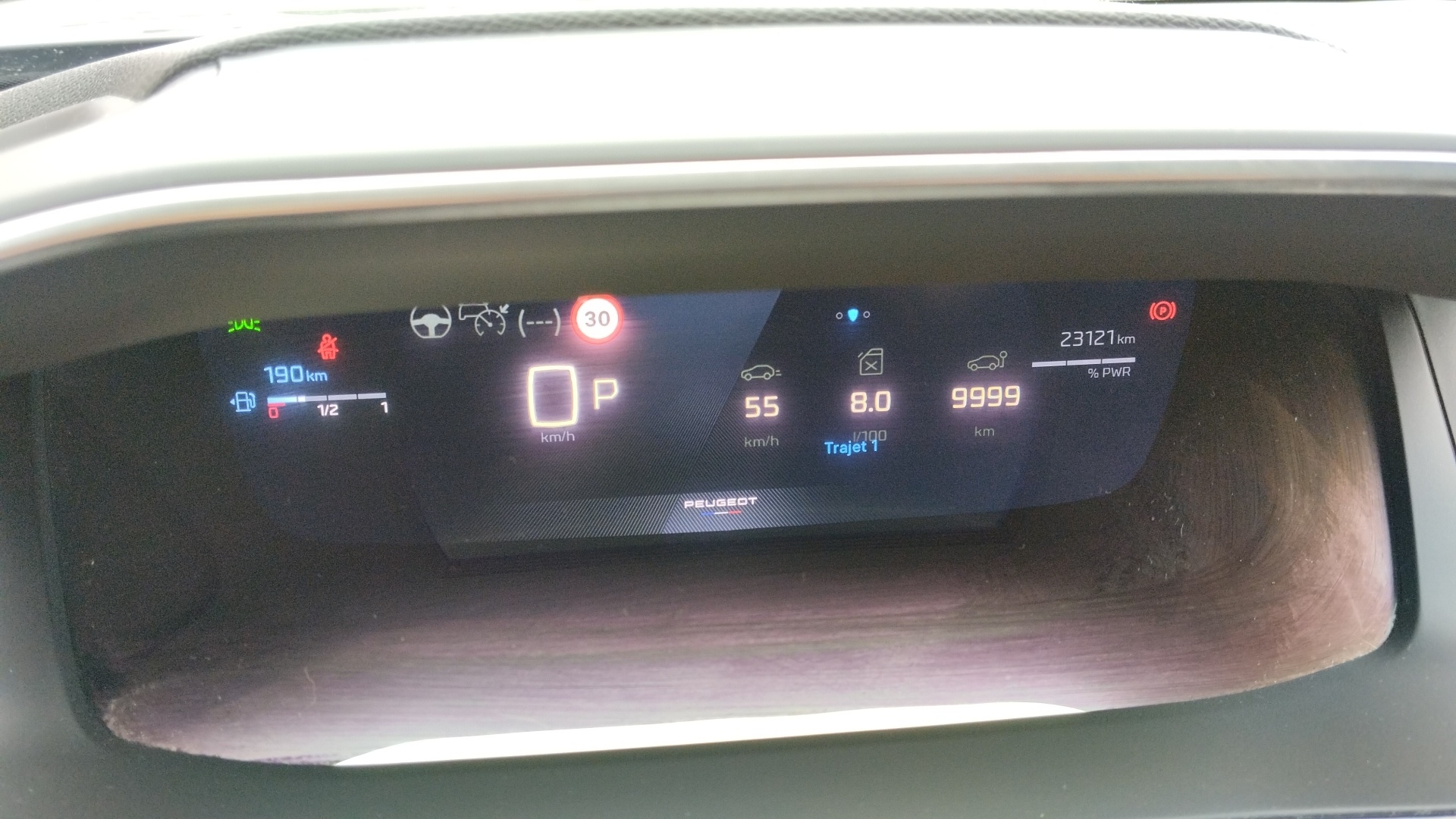 PEUGEOT 2008 Hybrid 145 ch e-DCS6 GT — expertise