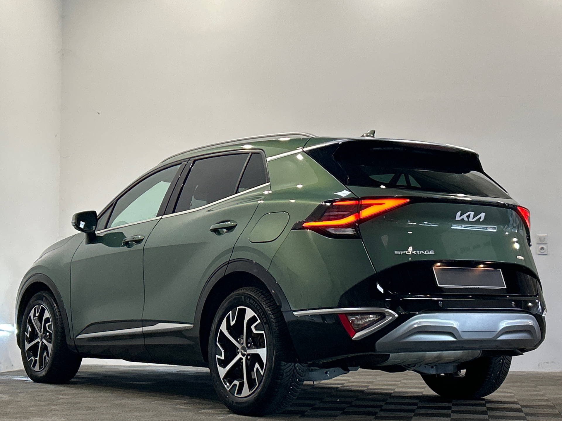 KIA SPORTAGE 1.6 T-GDi 230ch ISG Hybride BVA6 4x4 Design